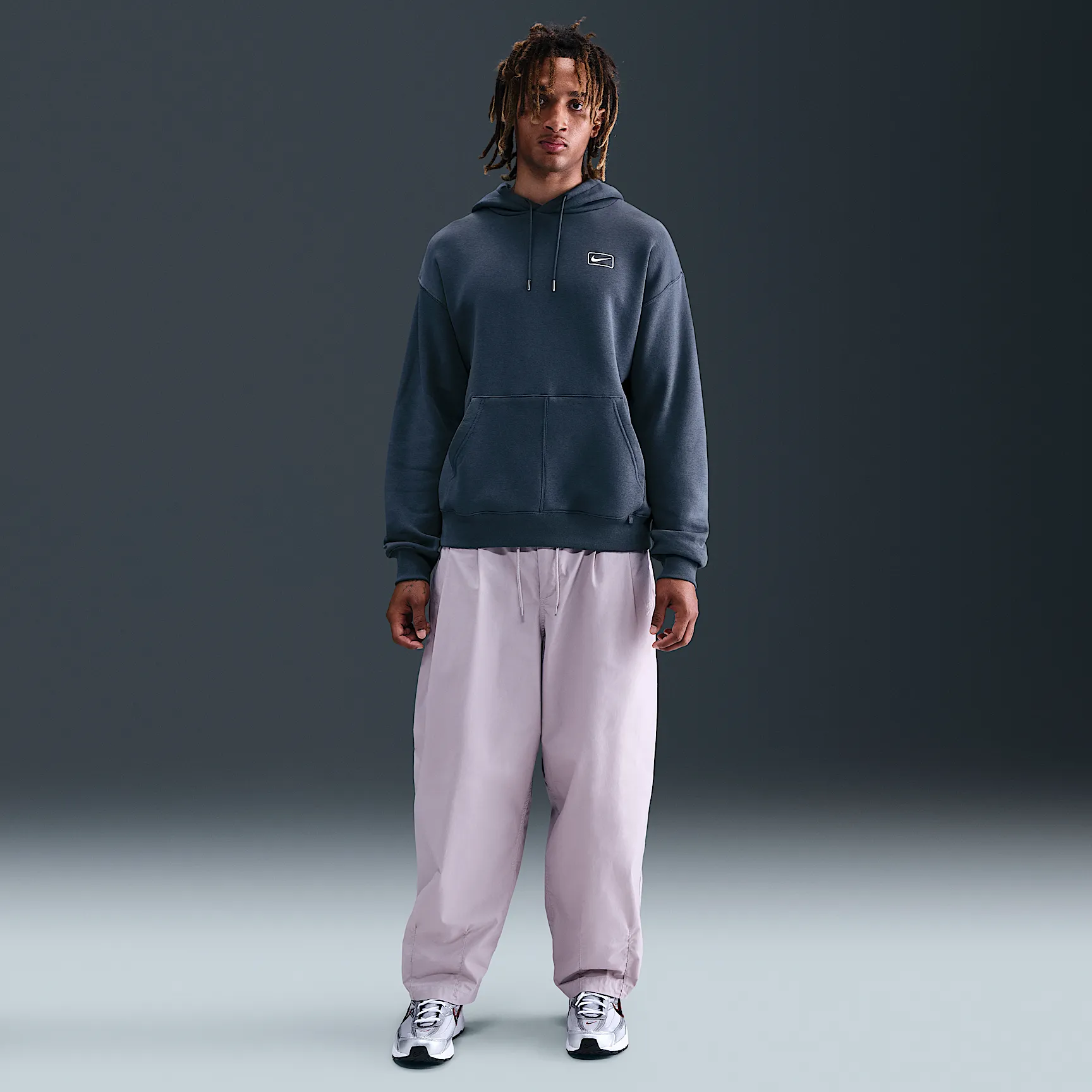 303B4C_Nike-Pullover-Hoodie_THUNDER-BLUE_IQ2769-437_img3