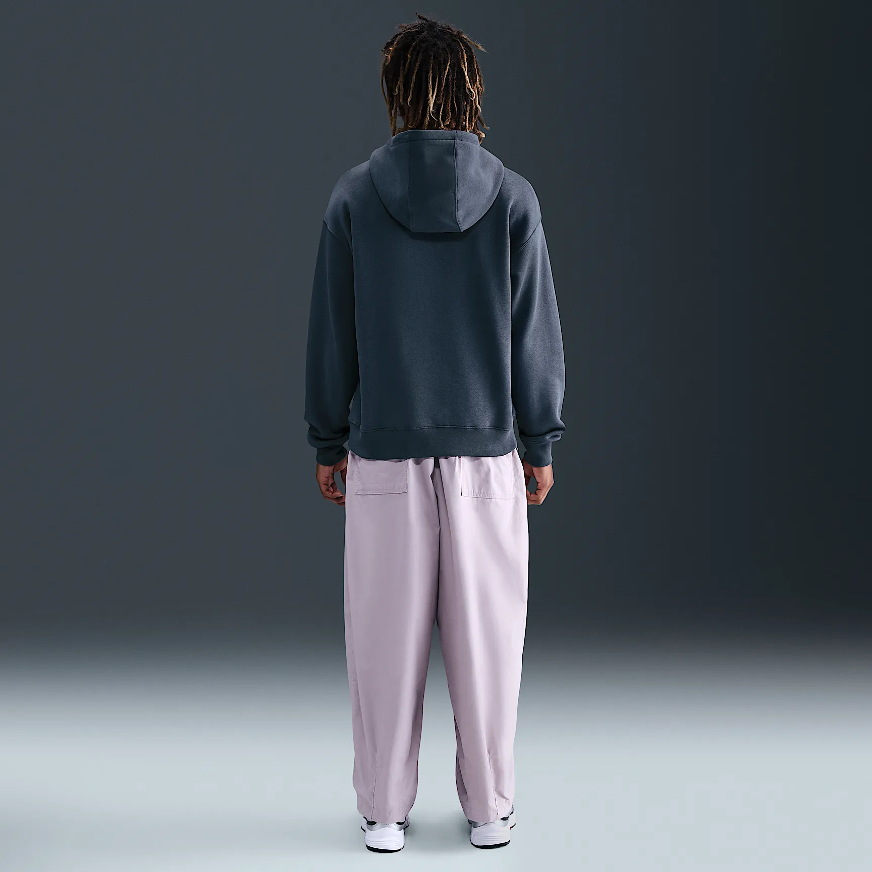 303B4C_Nike-Pullover-Hoodie_THUNDER-BLUE_IQ2769-437_img4