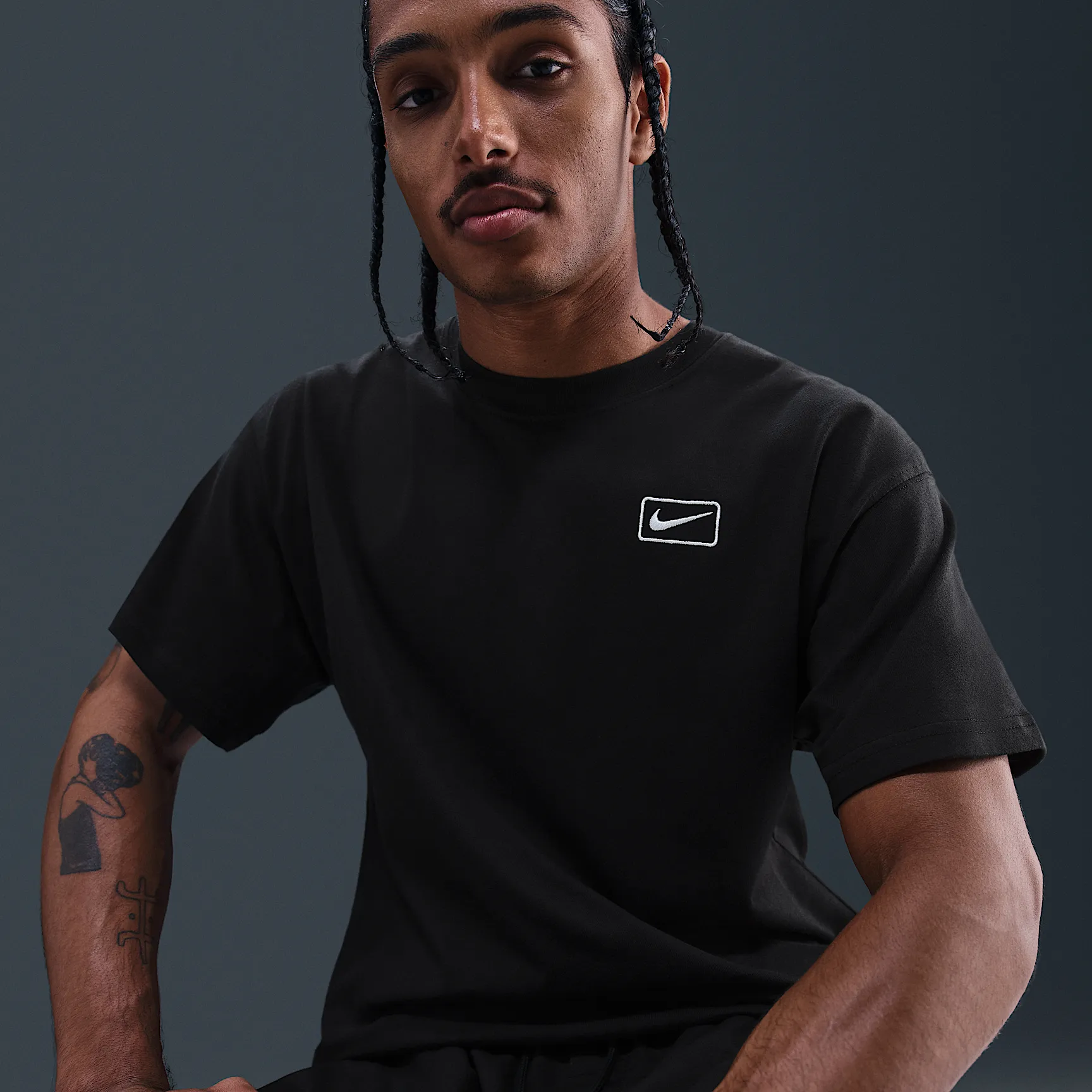 000000_Nike-T-Shirt_BLACK_IQ2766-010_img2