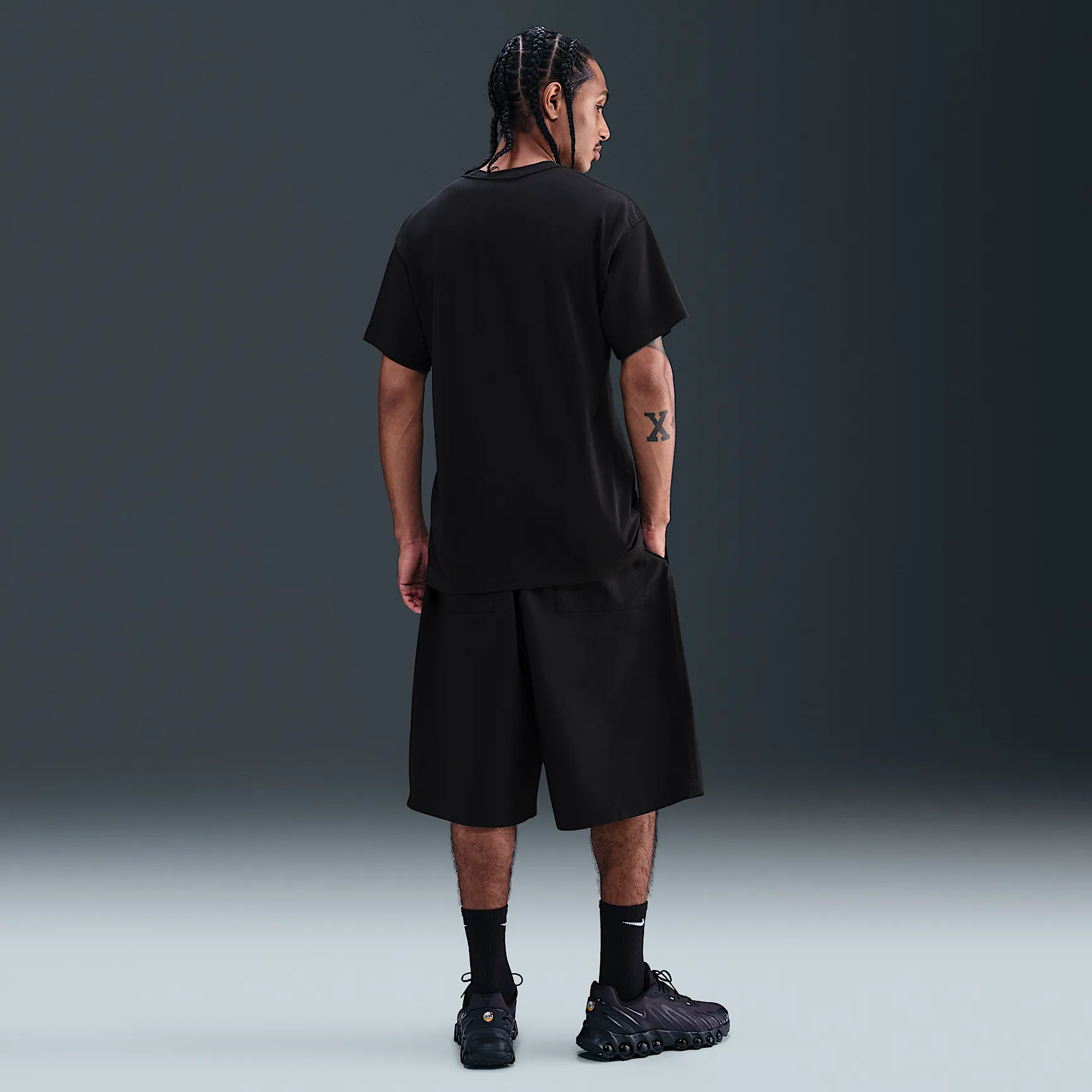 000000_Nike-T-Shirt_BLACK_IQ2766-010_img4