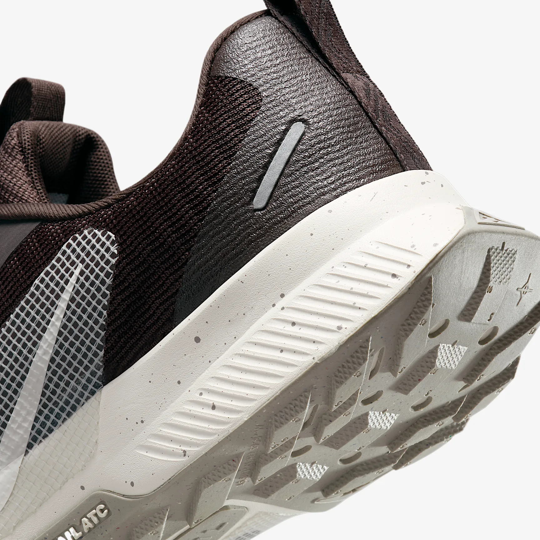 4B3637_Nike-Juniper-Trail-3-WMNS_VELVET-BROWN_FQ0904-203_img7