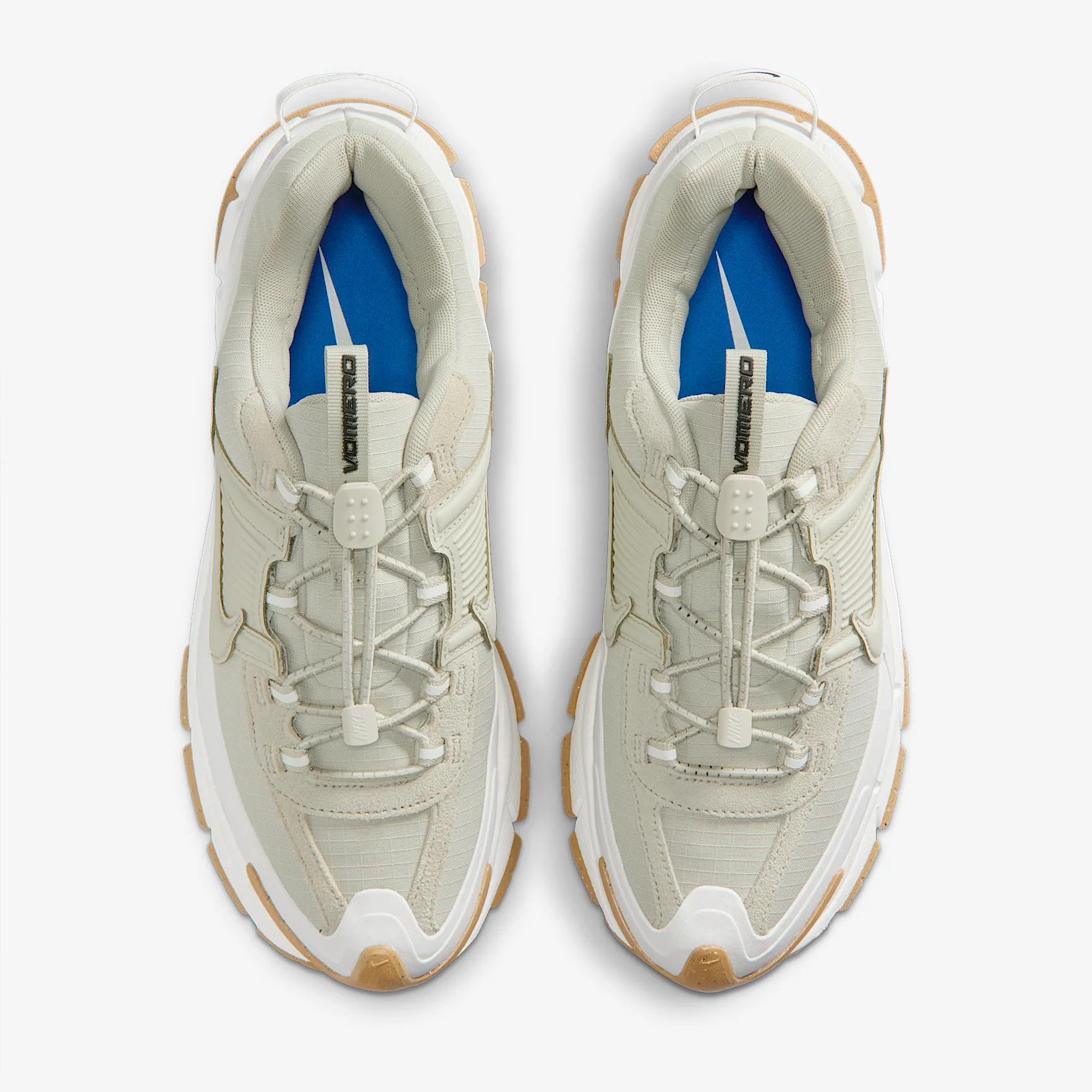 BCBDAC_Nike-Zoom-Vomero-Roam-WMNS_SAIL_HQ2181-100_img3