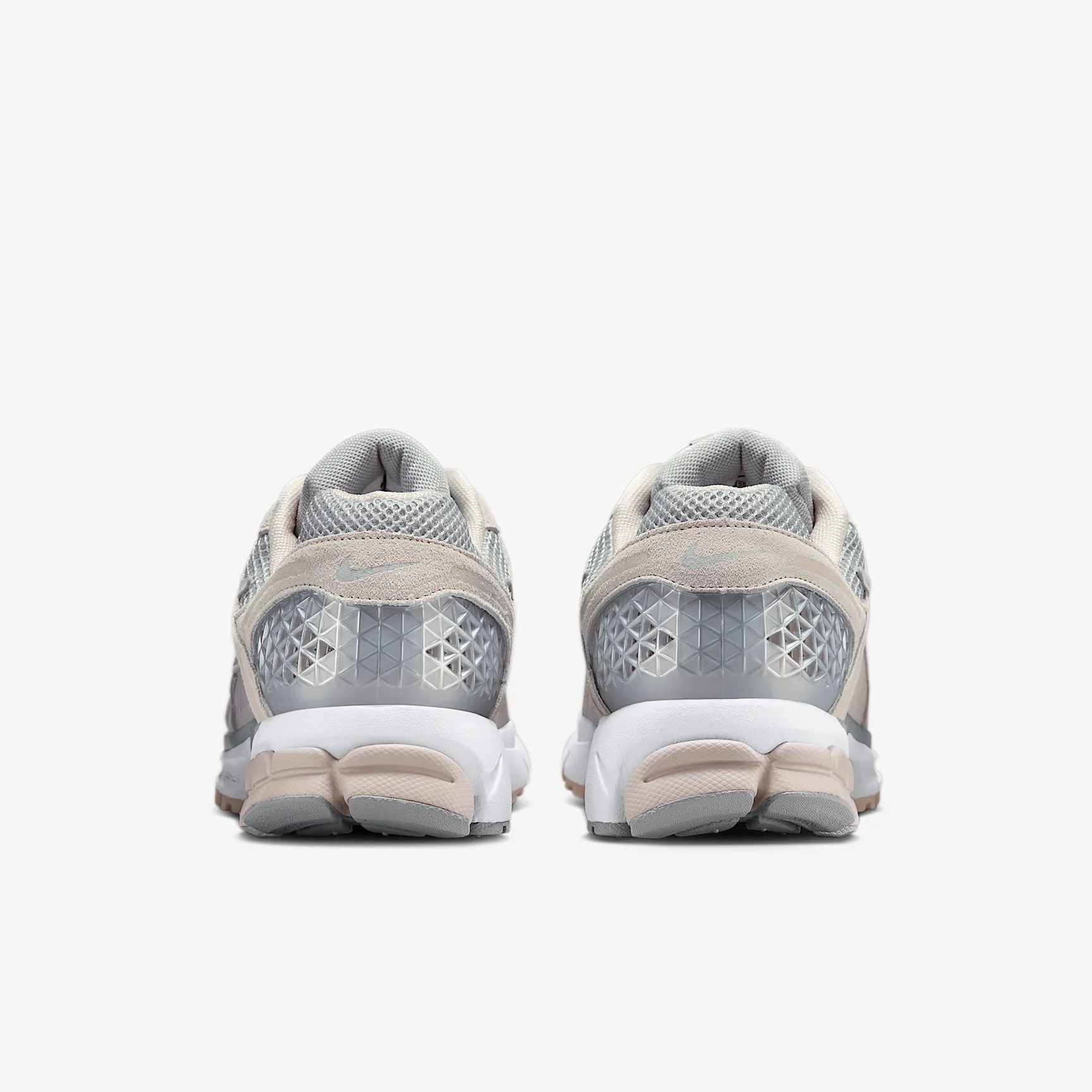 9C9185_Nike-Zoom-Vomero-5_LIGHT-OREWOOD-BROWN_HF1553-101_img5