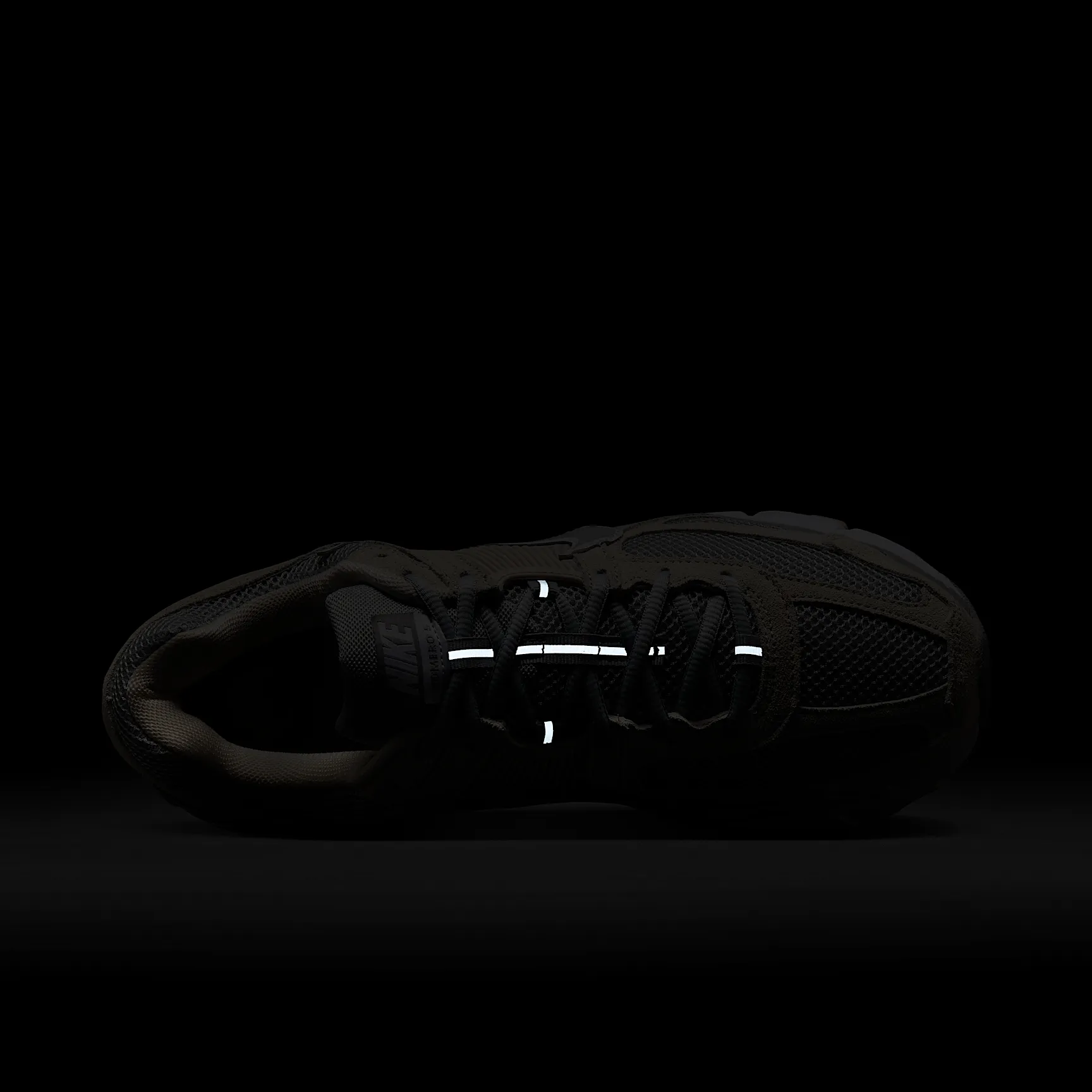 9C9185_Nike-Zoom-Vomero-5_LIGHT-OREWOOD-BROWN_HF1553-101_img8