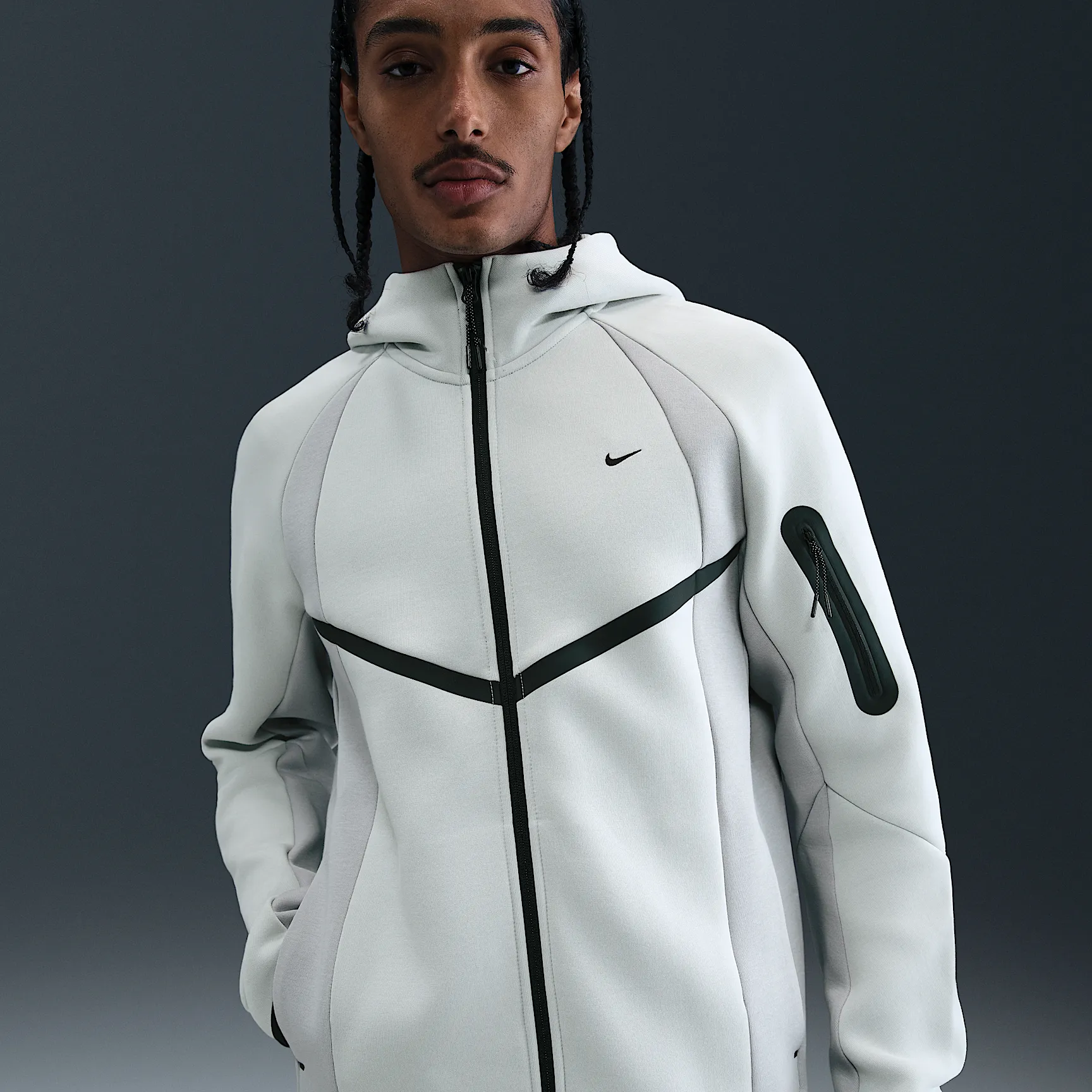 C4CACE_Nike-Tech-Colour-Block-Full-Zip-Fleece-Windrunner-Jacket_LIGHT-SILVER_IF1325-034_img0