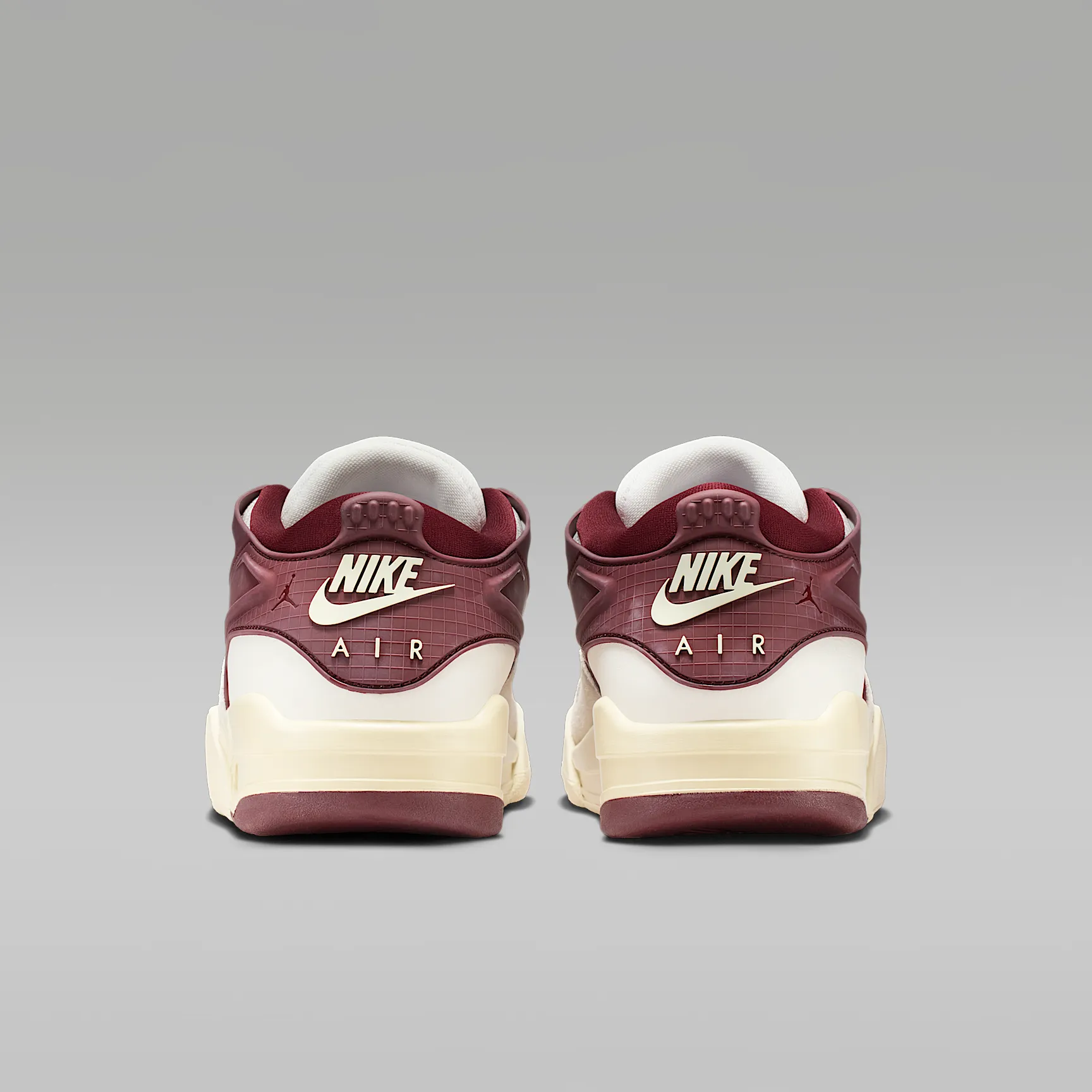 6A4044_Air-Jordan-4-RM_SAIL-DARK-TEAM-RED_FQ7940-101_img5