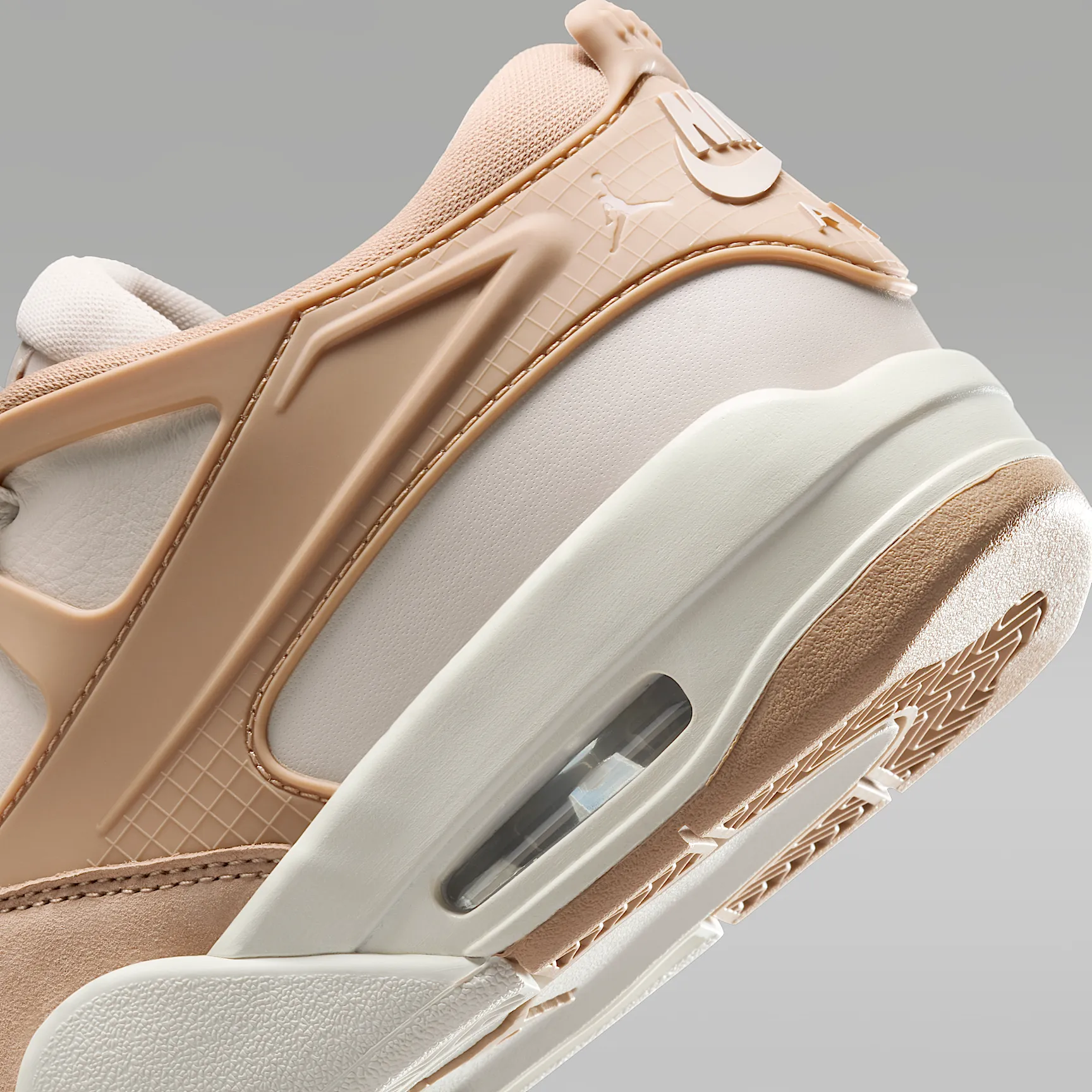 9B745E_Air-Jordan-4-RM-WMNS_HEMP_FQ7940-202_img7