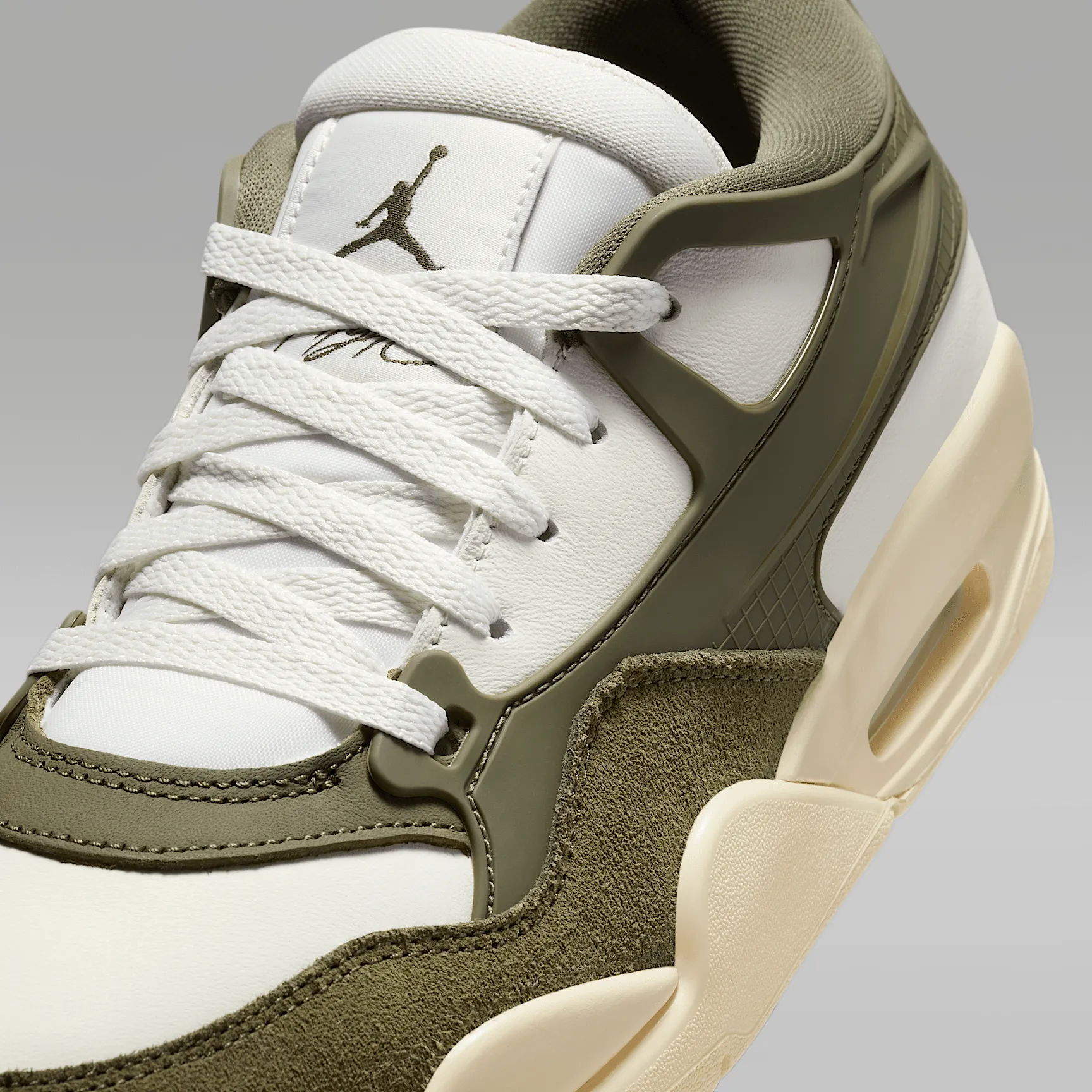 3A3625_Air-Jordan-4-RM-WMNS_SAIL-MEDIUM-OLIVE_FQ7940-121_img6