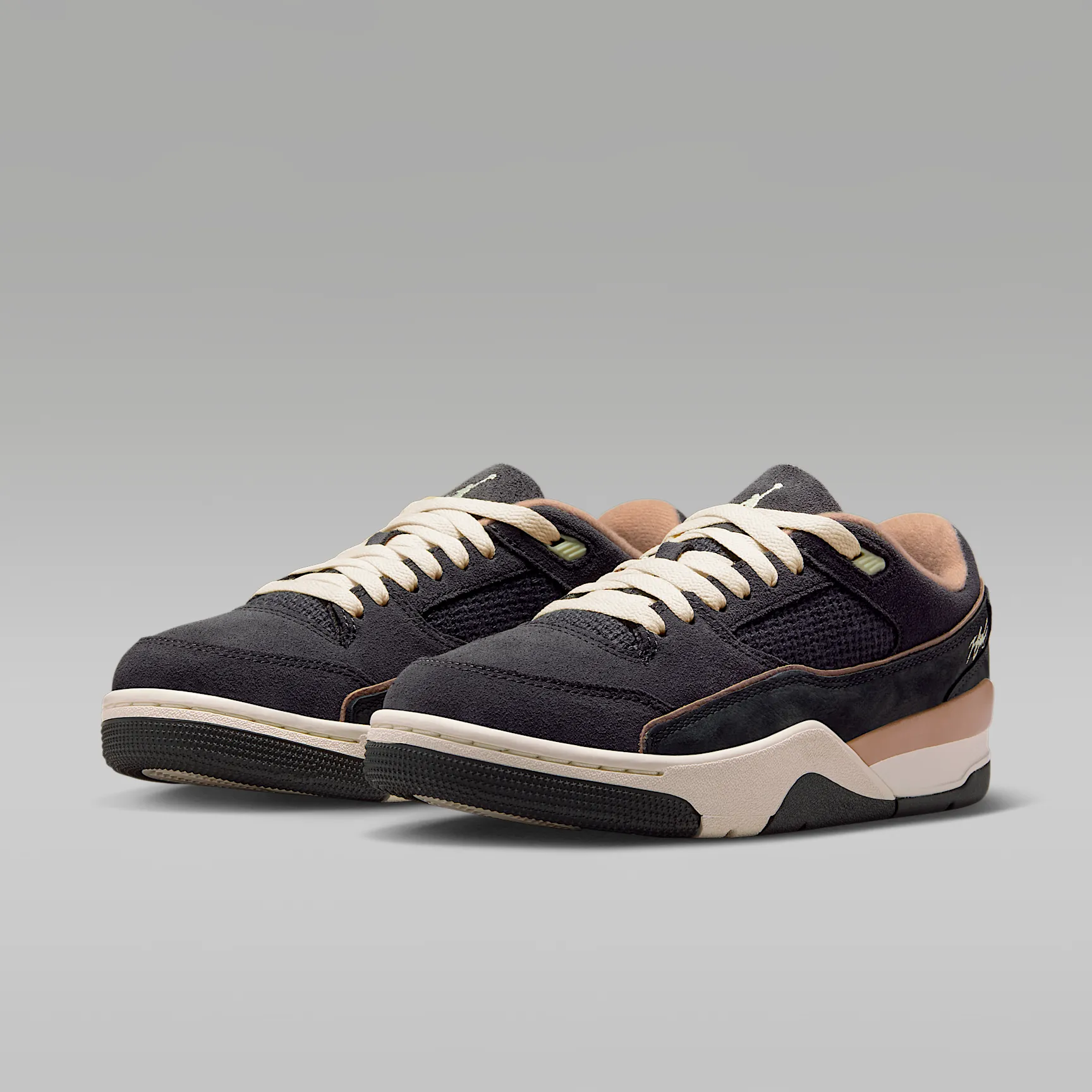 1E121C_Jordan-Flight-Court-WMNS_ANTHRACITE_FZ9854-001_img4