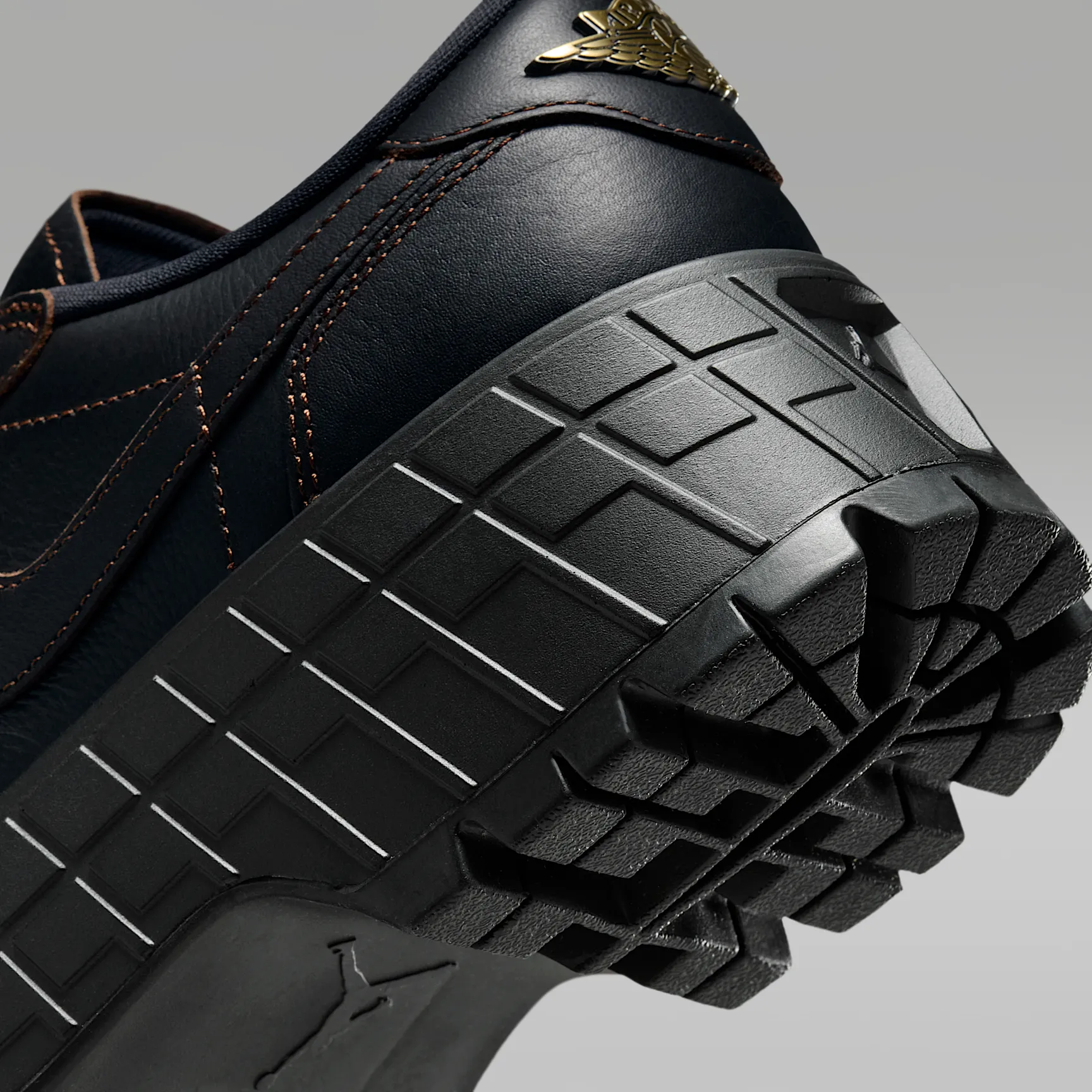 000000_Air-Jordan-1-Brooklyn-Low-WMNS_BLACK-CACAO-WOW_HF3184-002_img7