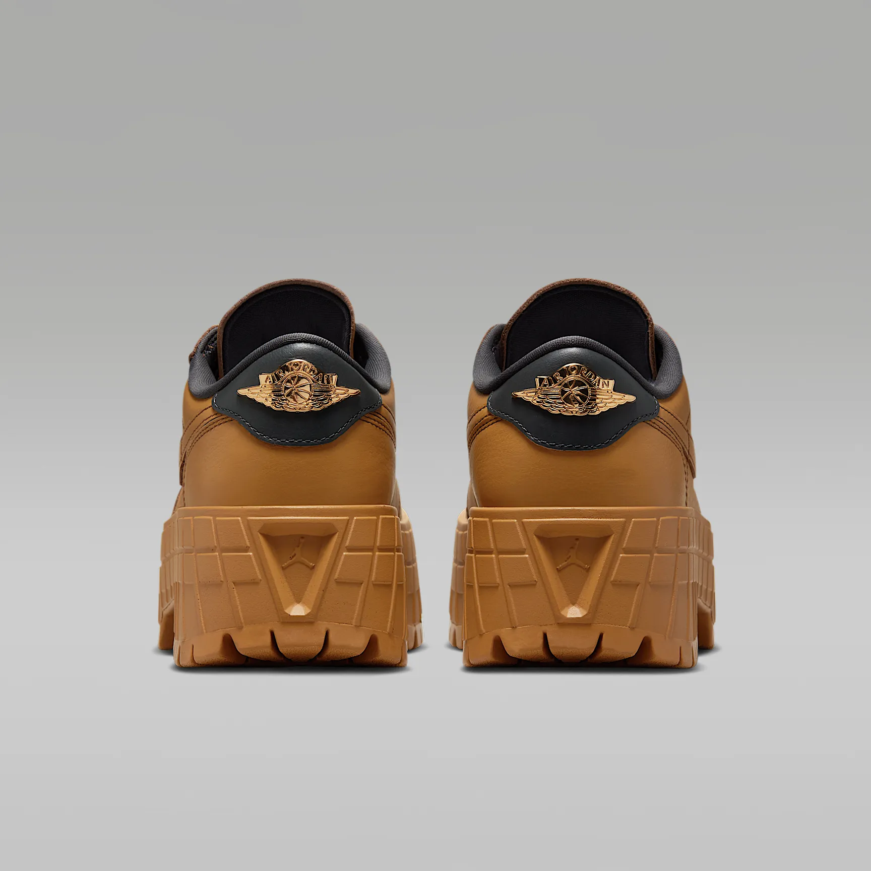 88511D_Air-Jordan-1-Brooklyn-Low-WMNS_WHEAT_HF3184-700_img5