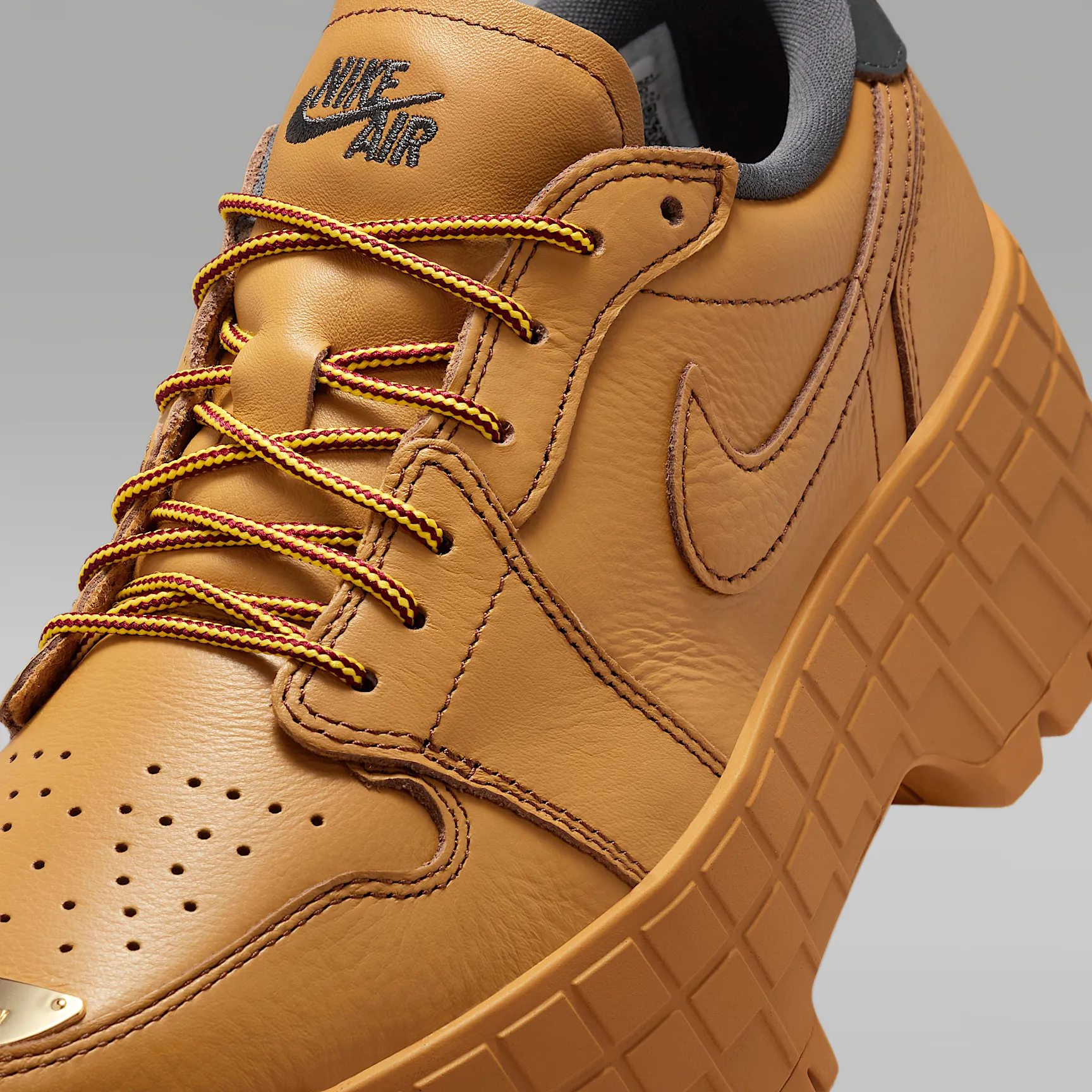 88511D_Air-Jordan-1-Brooklyn-Low-WMNS_WHEAT_HF3184-700_img6