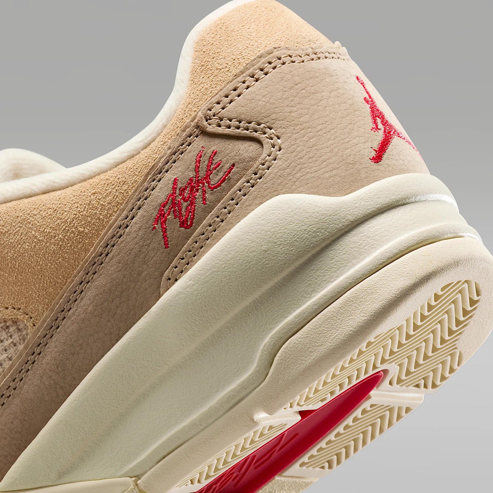 A9815B_Jordan-Flight-Court_MUSHROOM-FIRE-RED_HF3255-201_img7