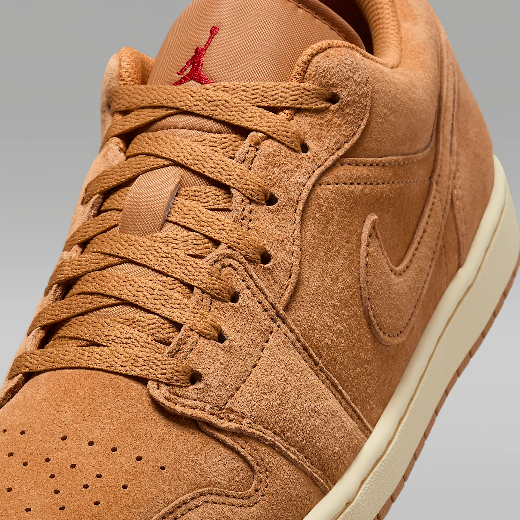 B67D53_Air-Jordan-1-Low-SE_FLAX_HV4089-200_img7