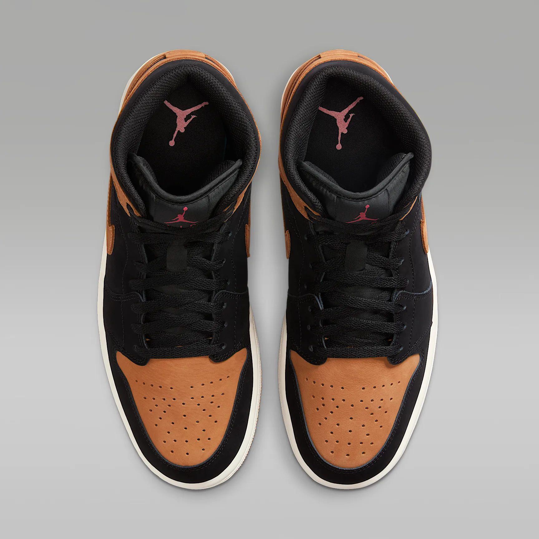 D48B5E_Air-Jordan-1-Mid-SE_BLACK-FLAX_HV4091-002_img3