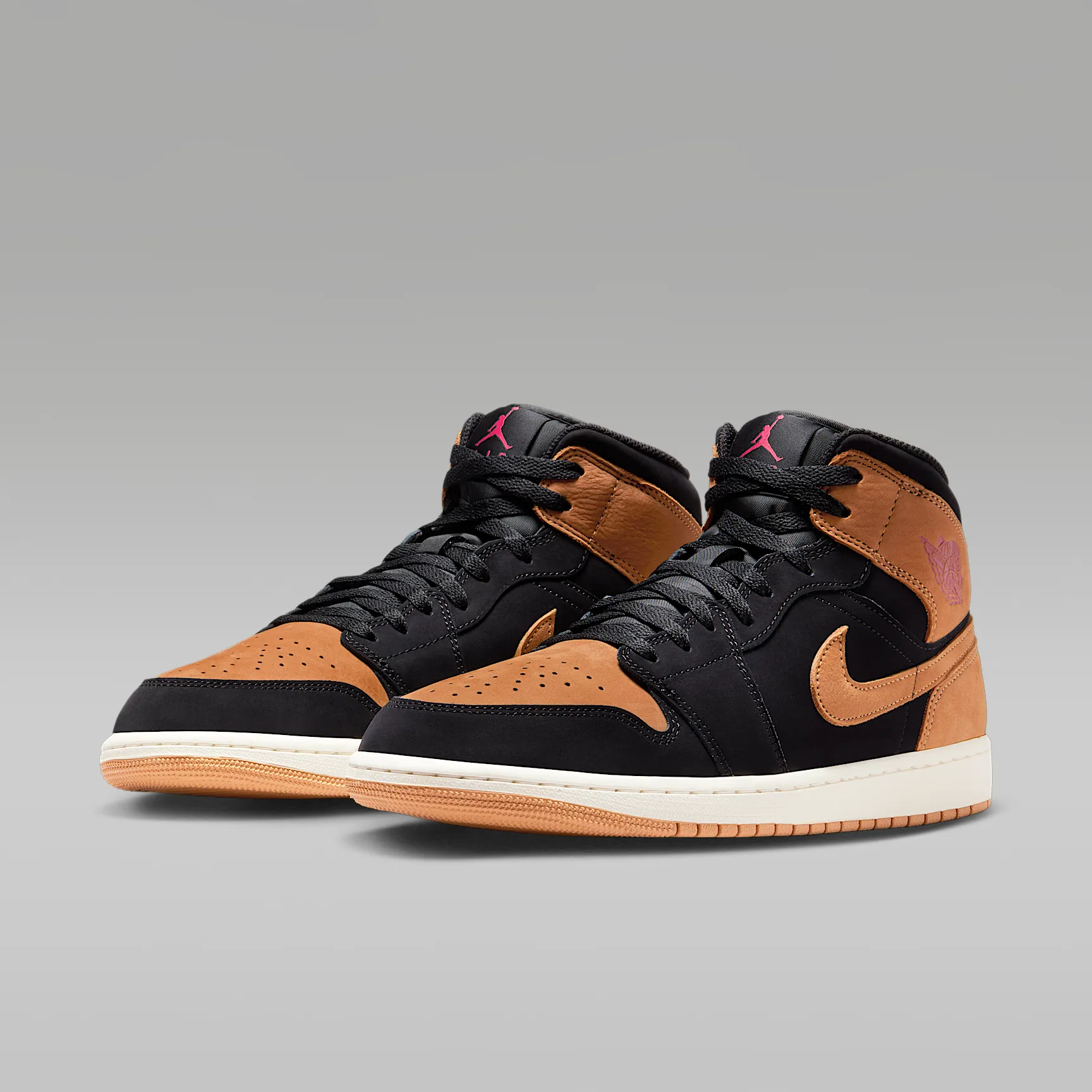 D48B5E_Air-Jordan-1-Mid-SE_BLACK-FLAX_HV4091-002_img4