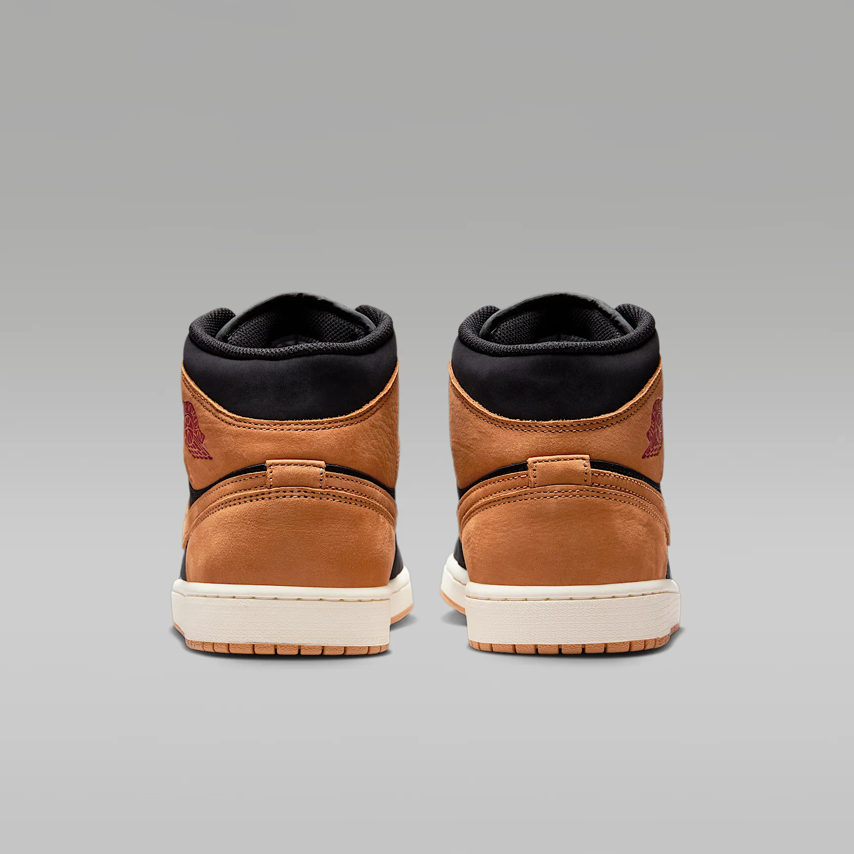 D48B5E_Air-Jordan-1-Mid-SE_BLACK-FLAX_HV4091-002_img5