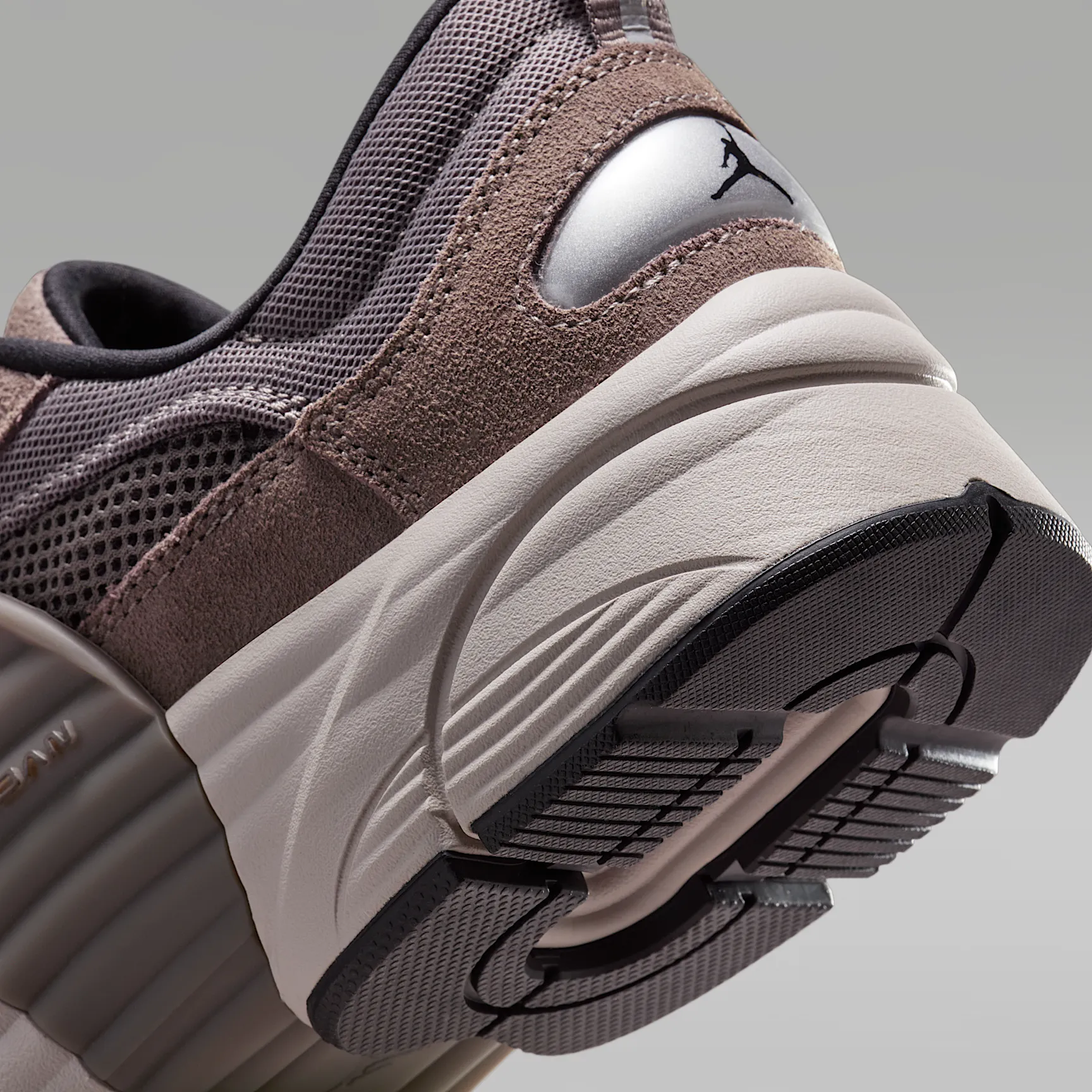 908380_Jordan-Trunner_CAVE-STONE_IB3722-201_img7