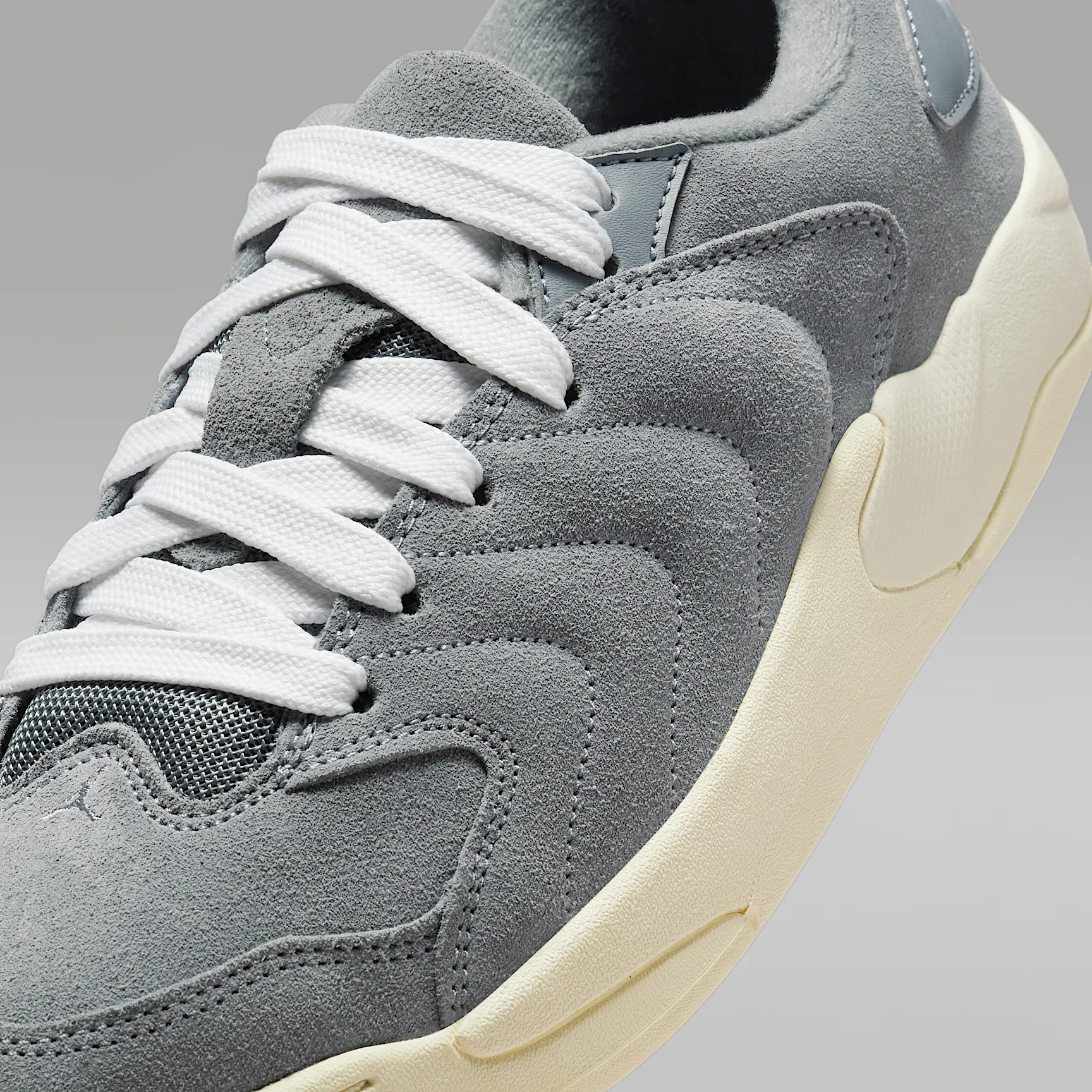 656565_Jordan-Session_COOL-GREY_IB3731-003_img6