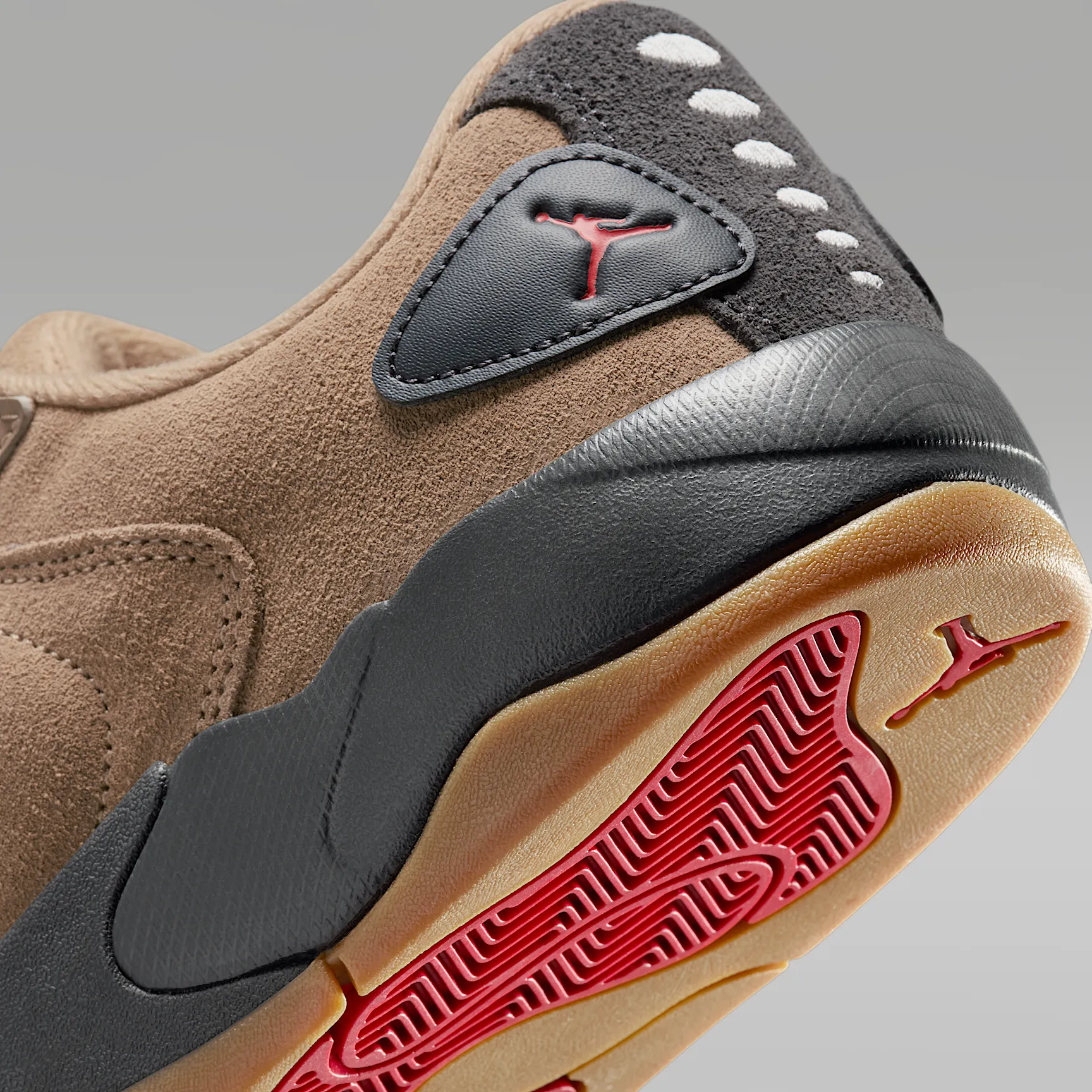 5A4438_Jordan-Session_KHAKI-ANTHRACITE_IB3731-200_img8