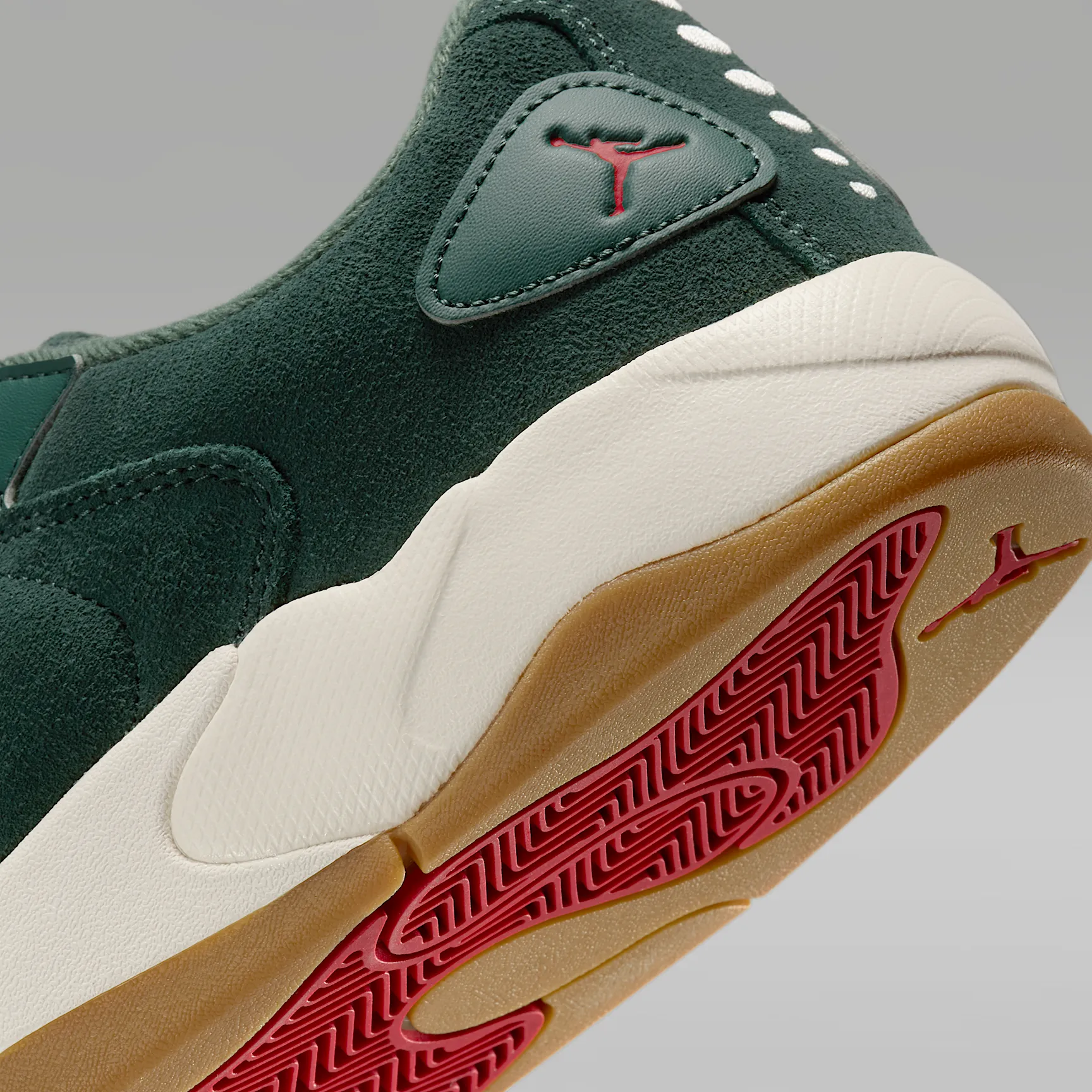 294038_Jordan-Session_DEEP-FIRE-PALE-IVORY_IB3731-300_img7