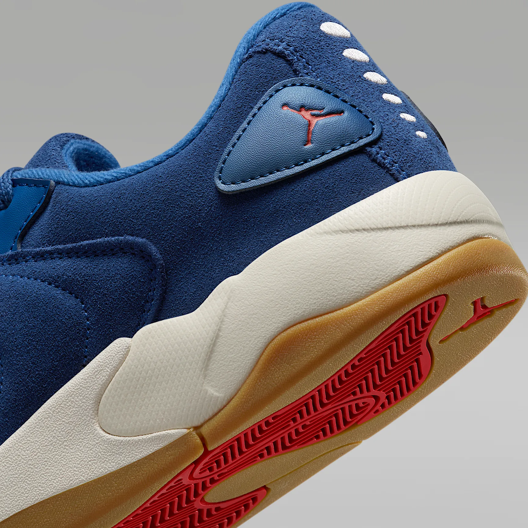 1B314D_Jordan-Session_STORM-BLUE_IB3731-400_img7