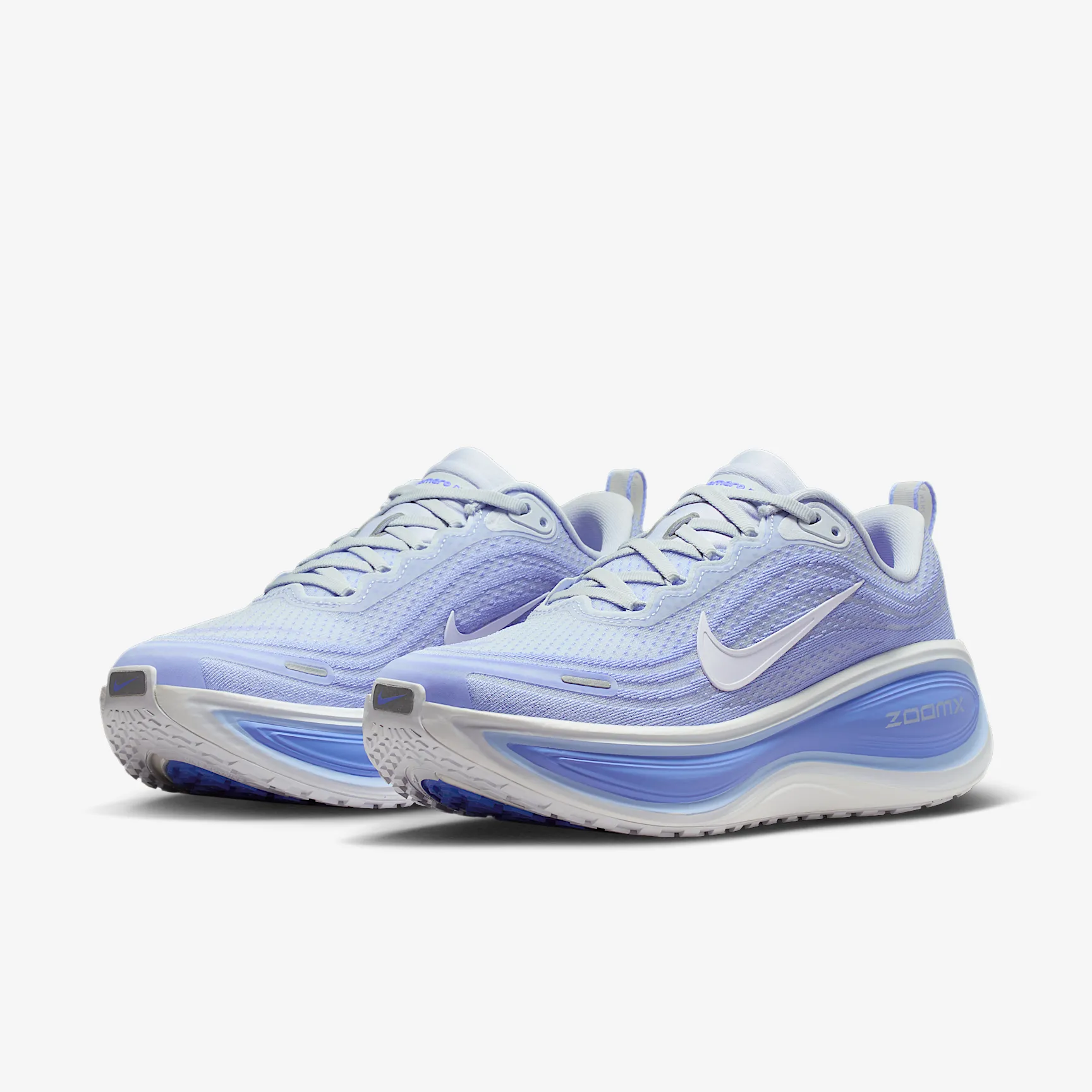 515EA0_Nike-Vomero-Plus_GREY-ROYAL-PULSE_HV8154-003_img4