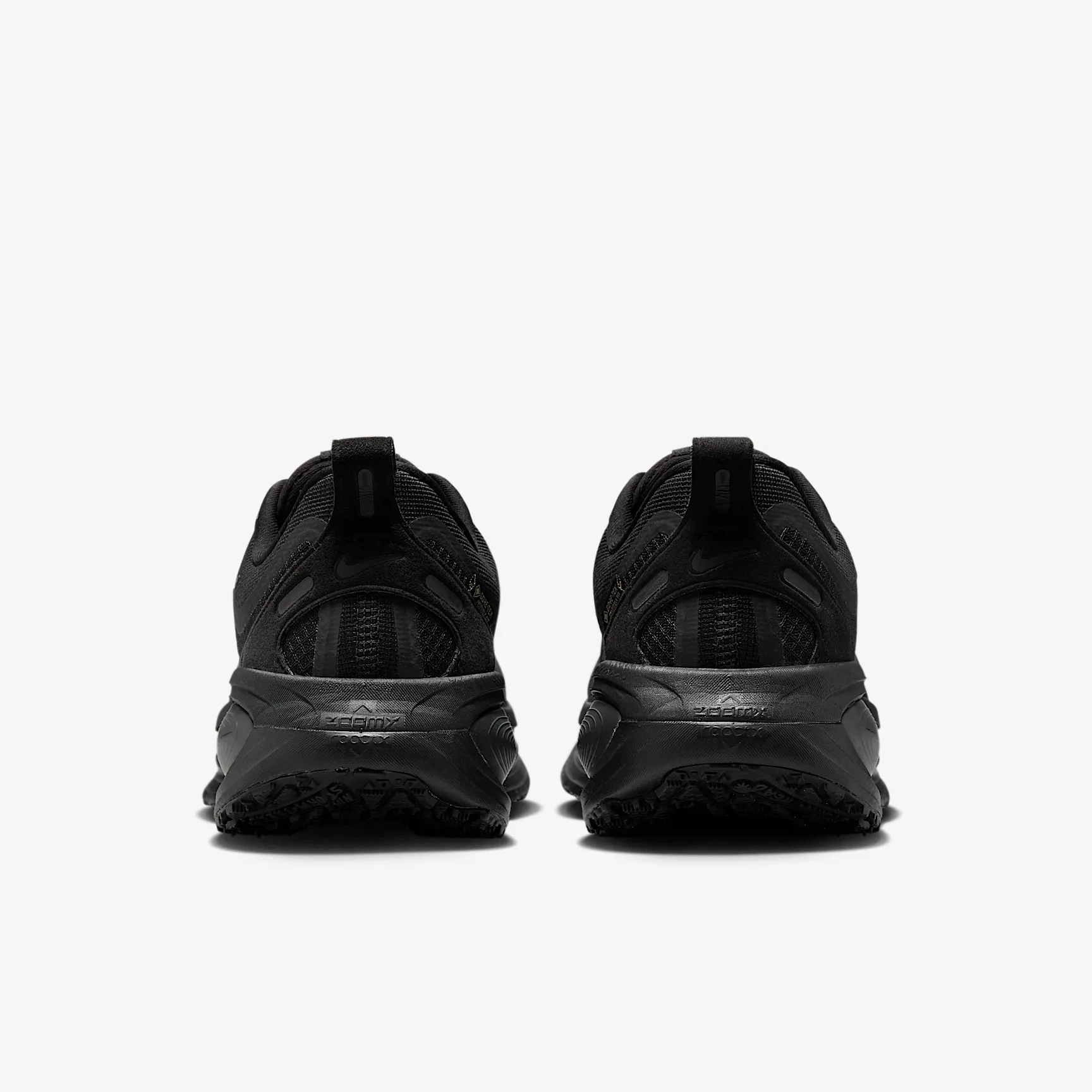 000000_Nike-Vomero-18-Gore-Tex_BLACK_HQ7002-001_img5
