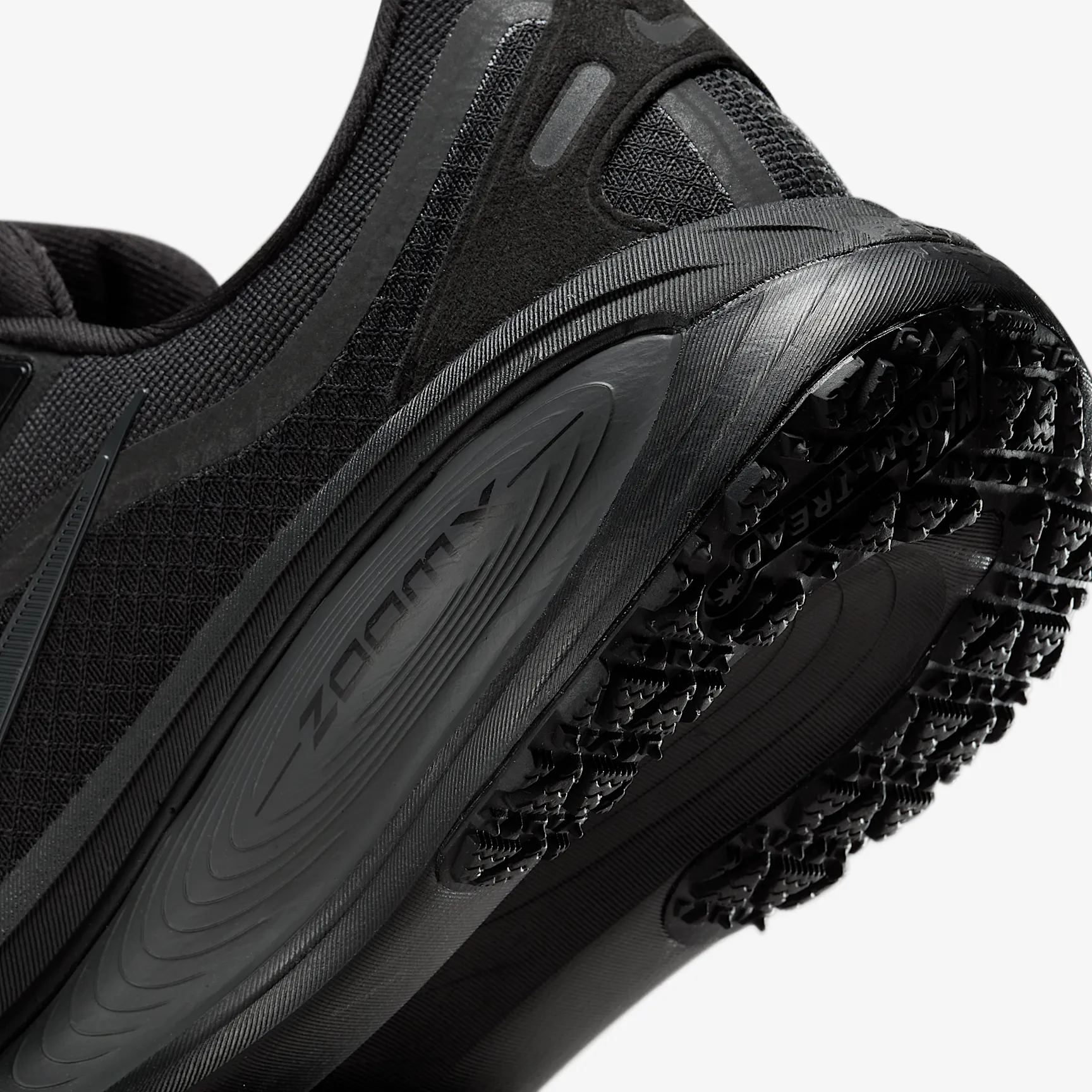 000000_Nike-Vomero-18-Gore-Tex_BLACK_HQ7002-001_img7