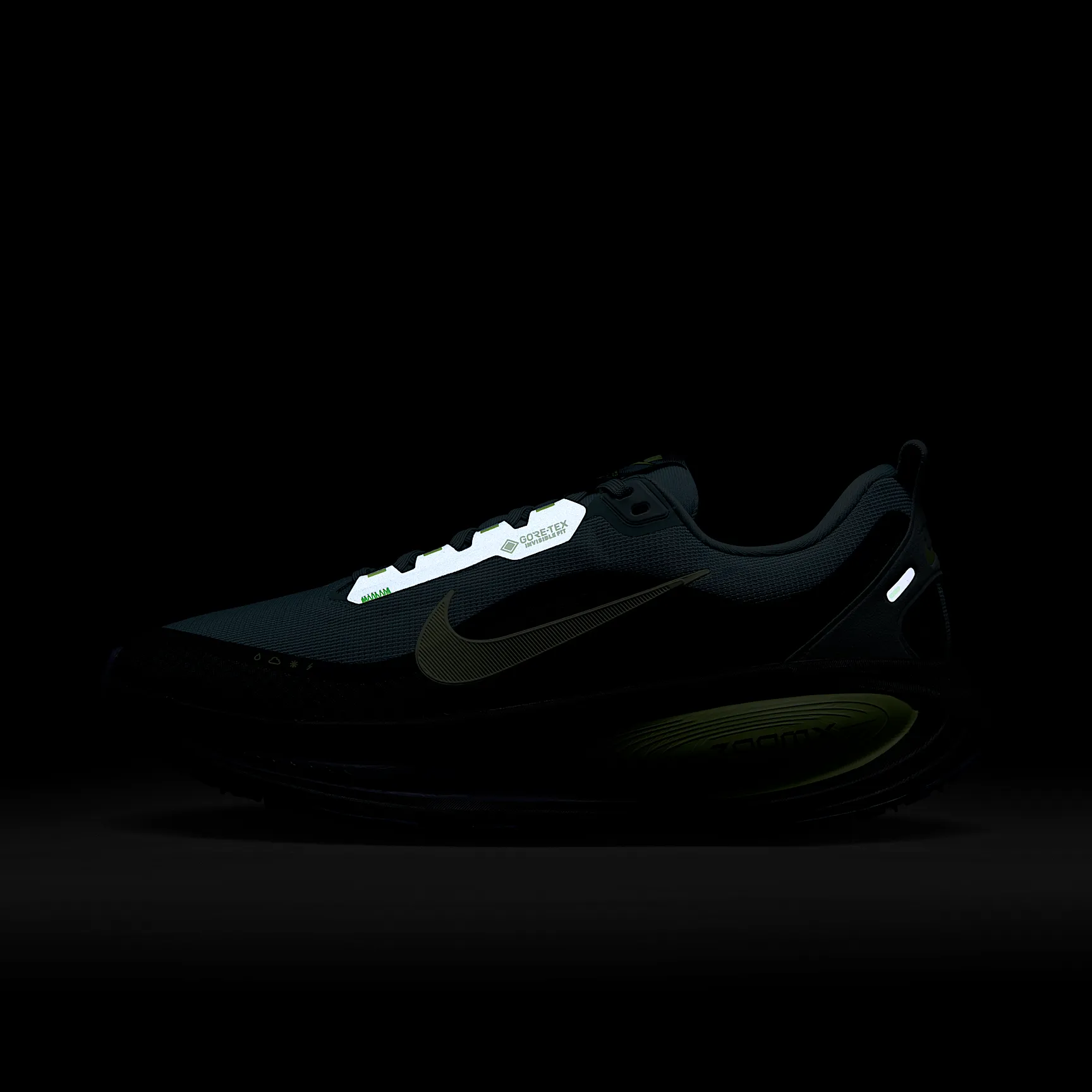 000000_Nike-Vomero-18-Gore-Tex_SEAWEED-CANNON_HQ7001-300_img8
