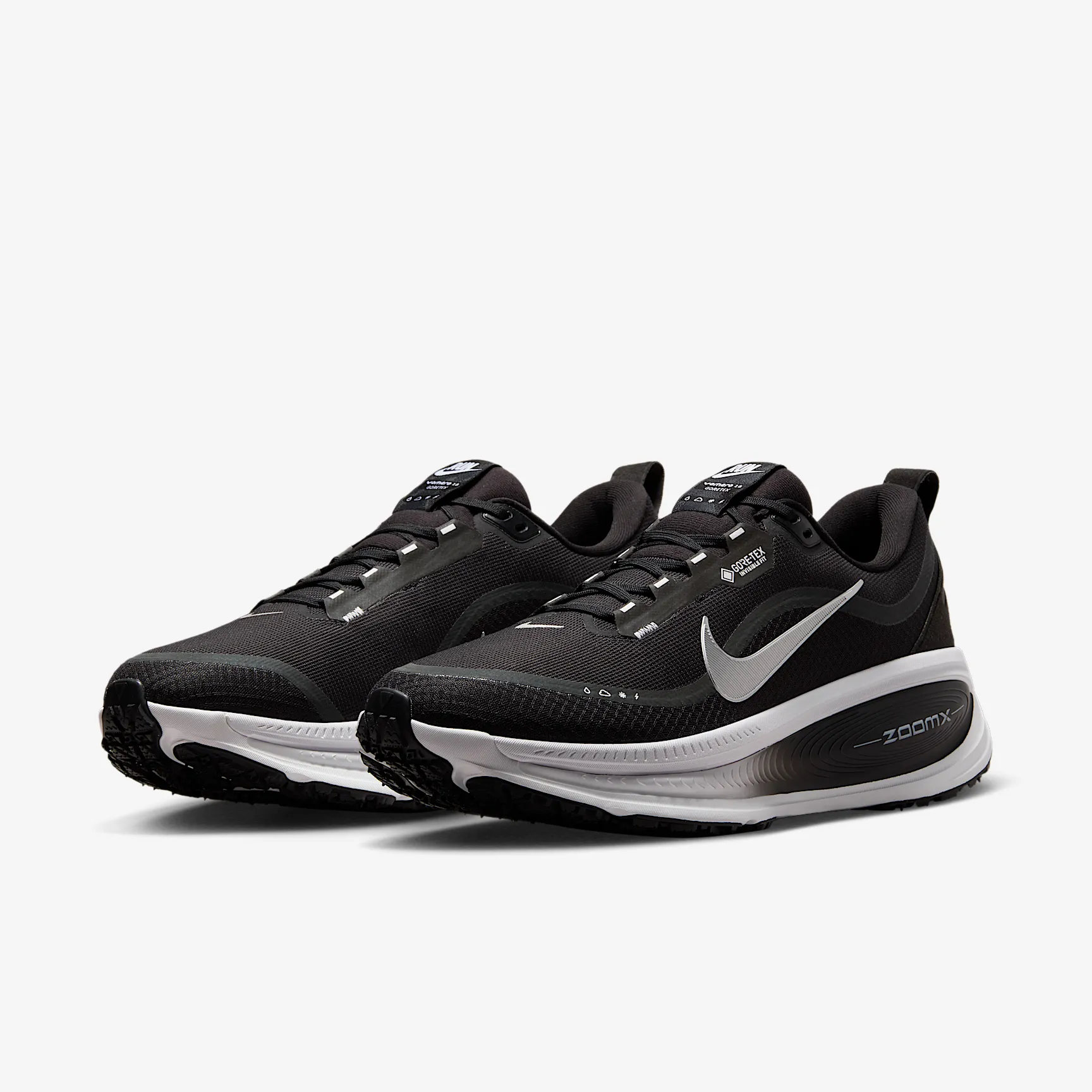 000000_Nike-Vomero-18-Gore-Tex_BLACK-WHITE-METALLIC-SILVER_HQ7001-002_img4