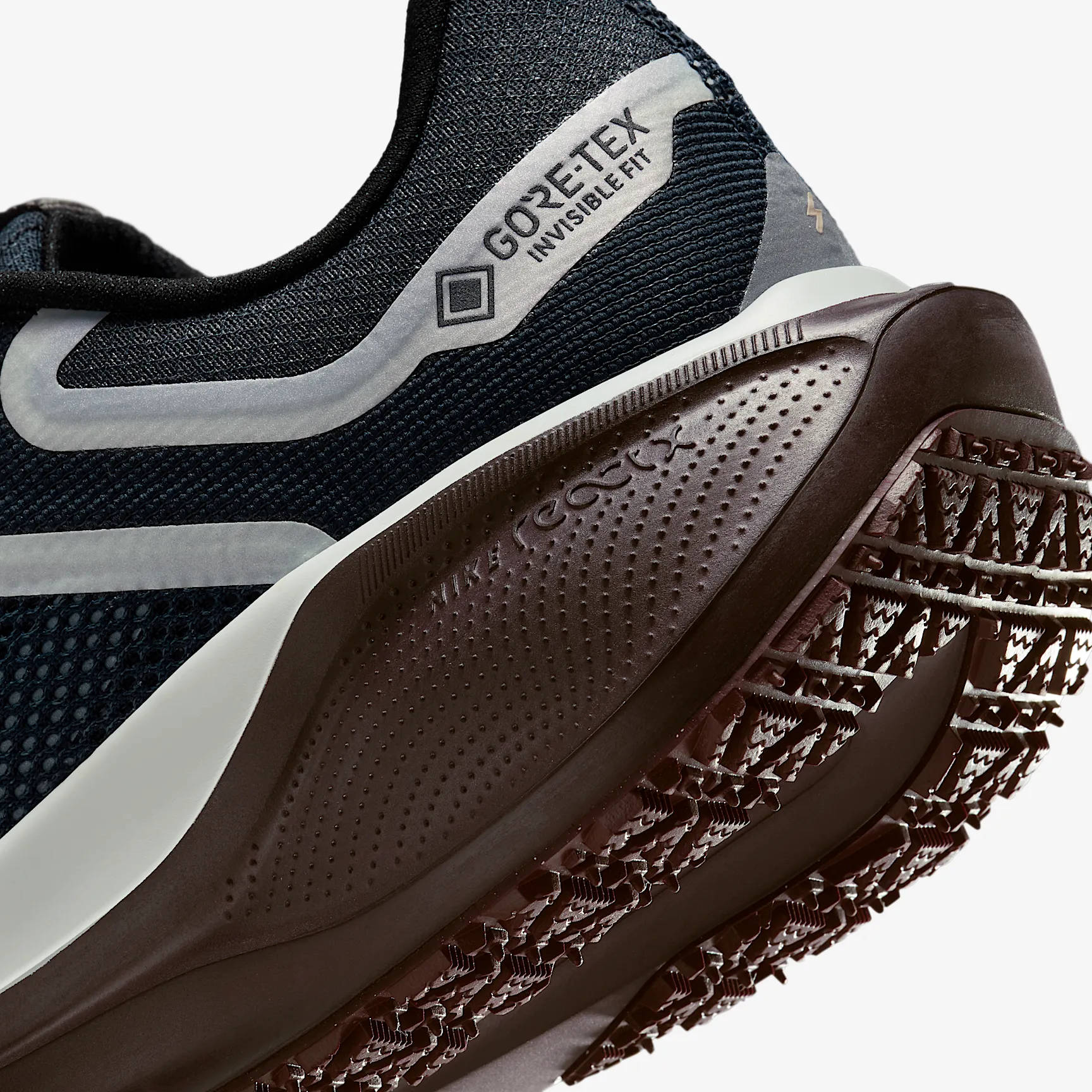 262C32_Nike-Pegasus-41-Gore-Tex-WMNS_DARK-OBSIDIAN_FQ1357-401_img7