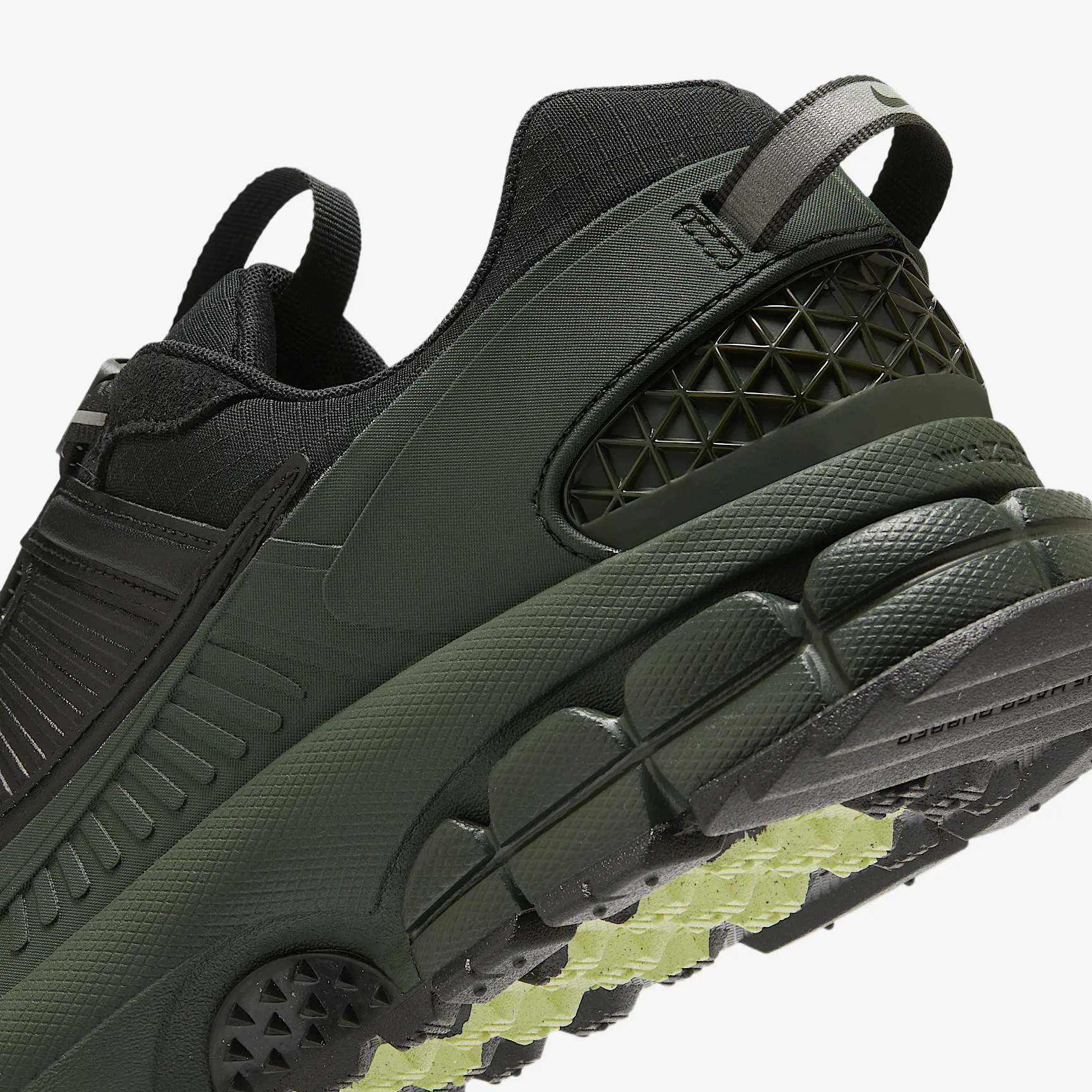 60665D_Nike-Zoom-Vomero-Roam_SEQUOIA_FV2295-300_img7