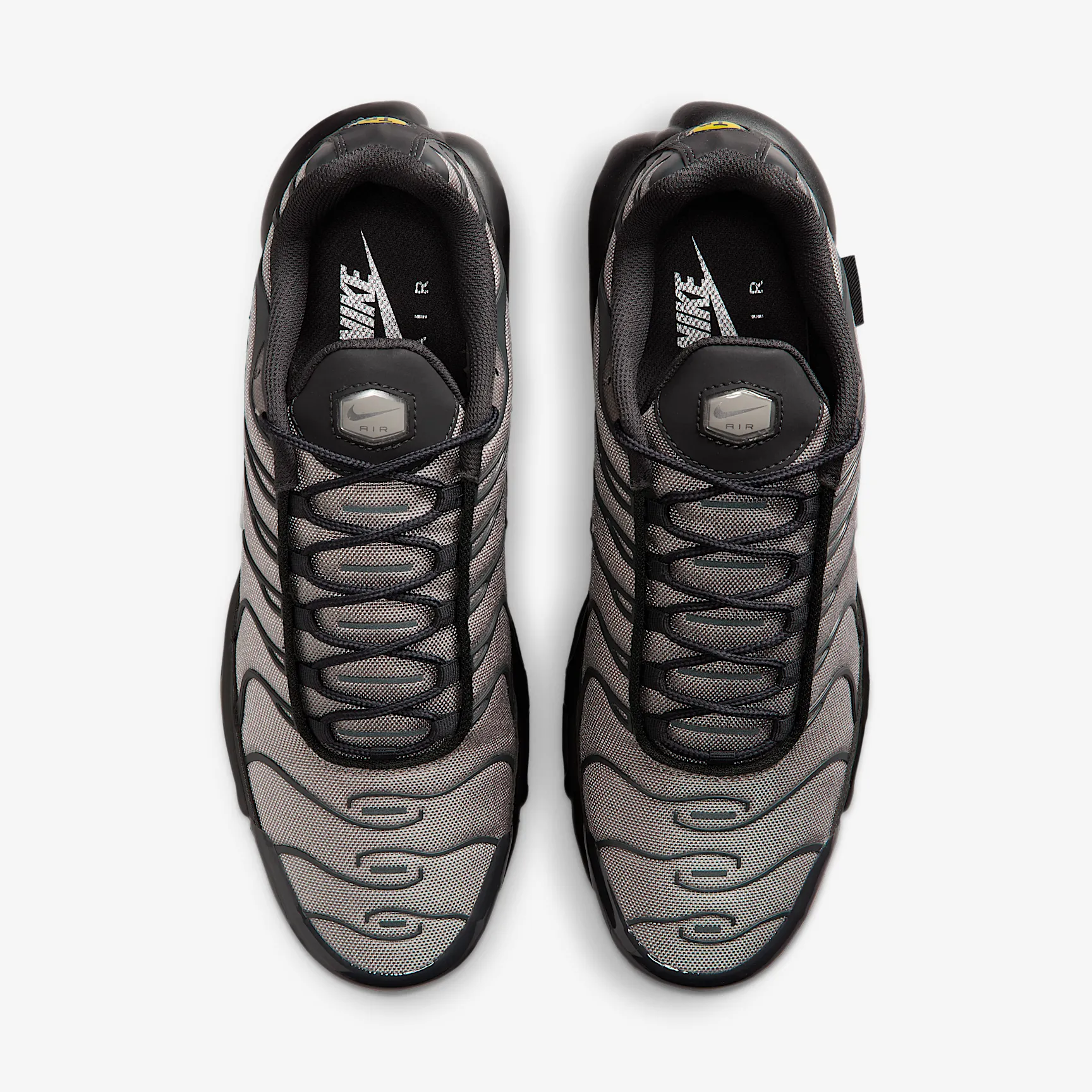 AFAAA9_Nike-Air-Max-Plus_DARK-SMOKE-GREY_IM5983-070_img3