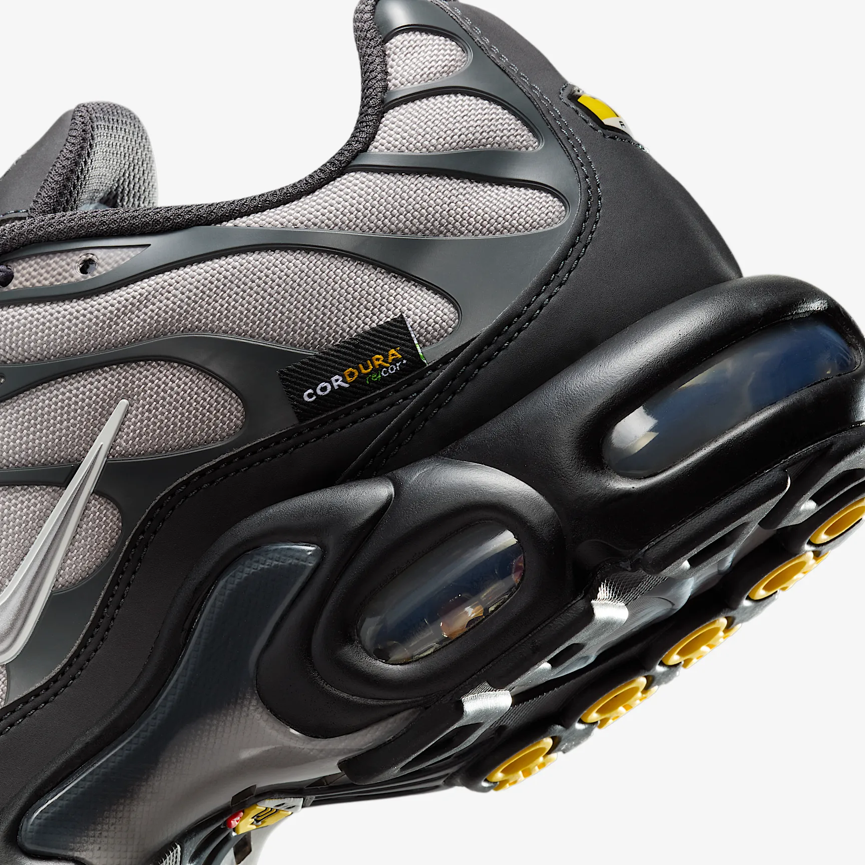 AFAAA9_Nike-Air-Max-Plus_DARK-SMOKE-GREY_IM5983-070_img7