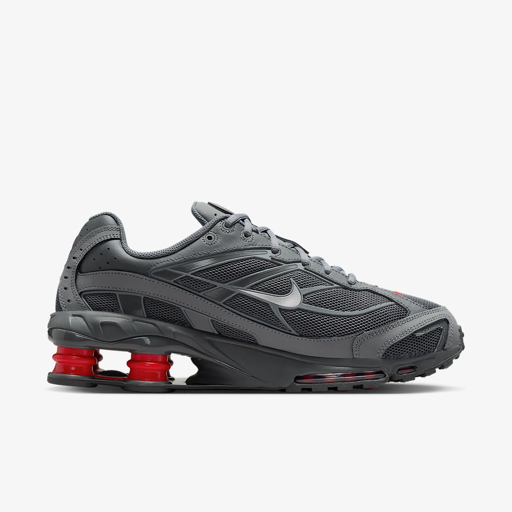 9B0E0F_Nike-Shox-Ride-2_SMOKE-GREY-UNIVERSITY-RED_IM5999-084_img2