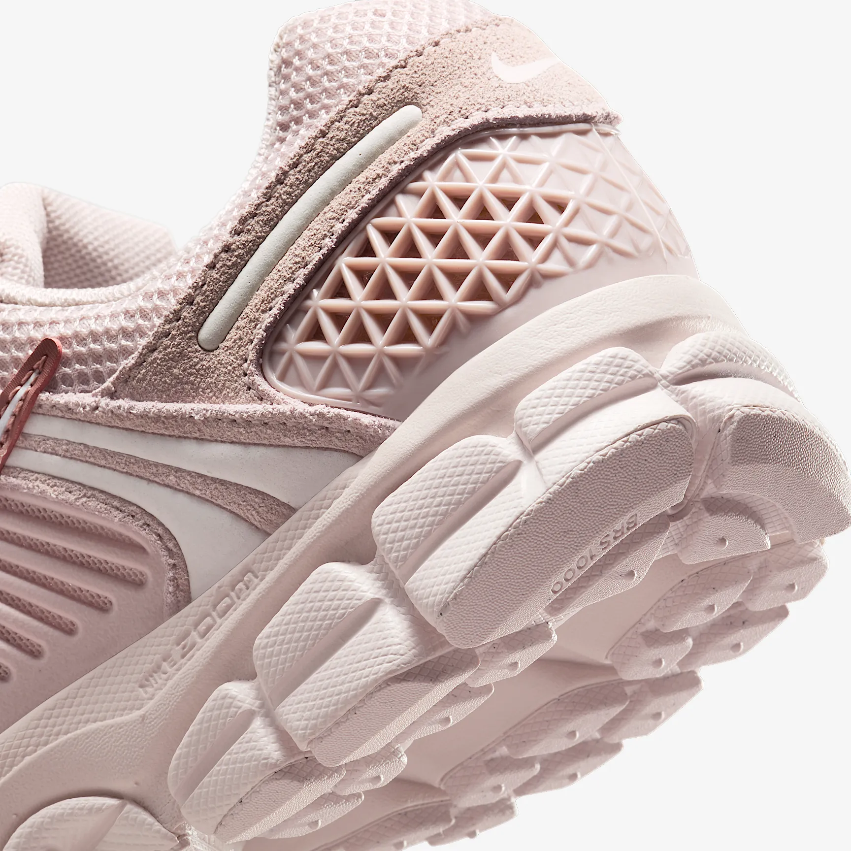 C3ACA9_Nike-Zoom-Vomero-5-WMNS_SILT-RED_HQ0458-600_img7