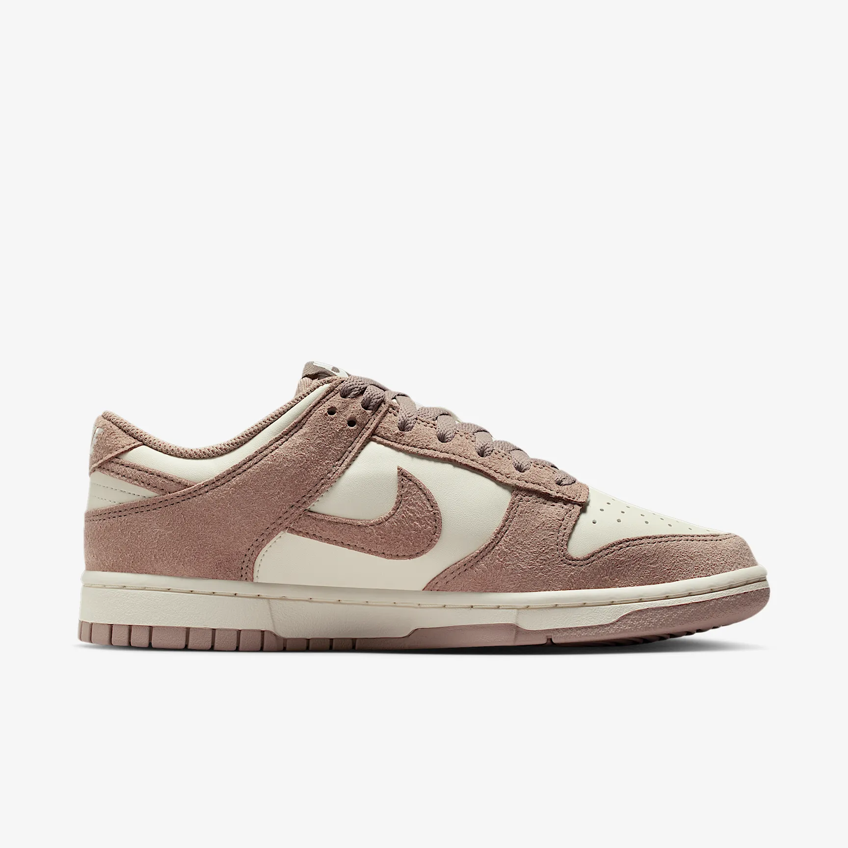 A28277_Nike-Dunk-Low-WMNS_MALT_IB4417-105_img2