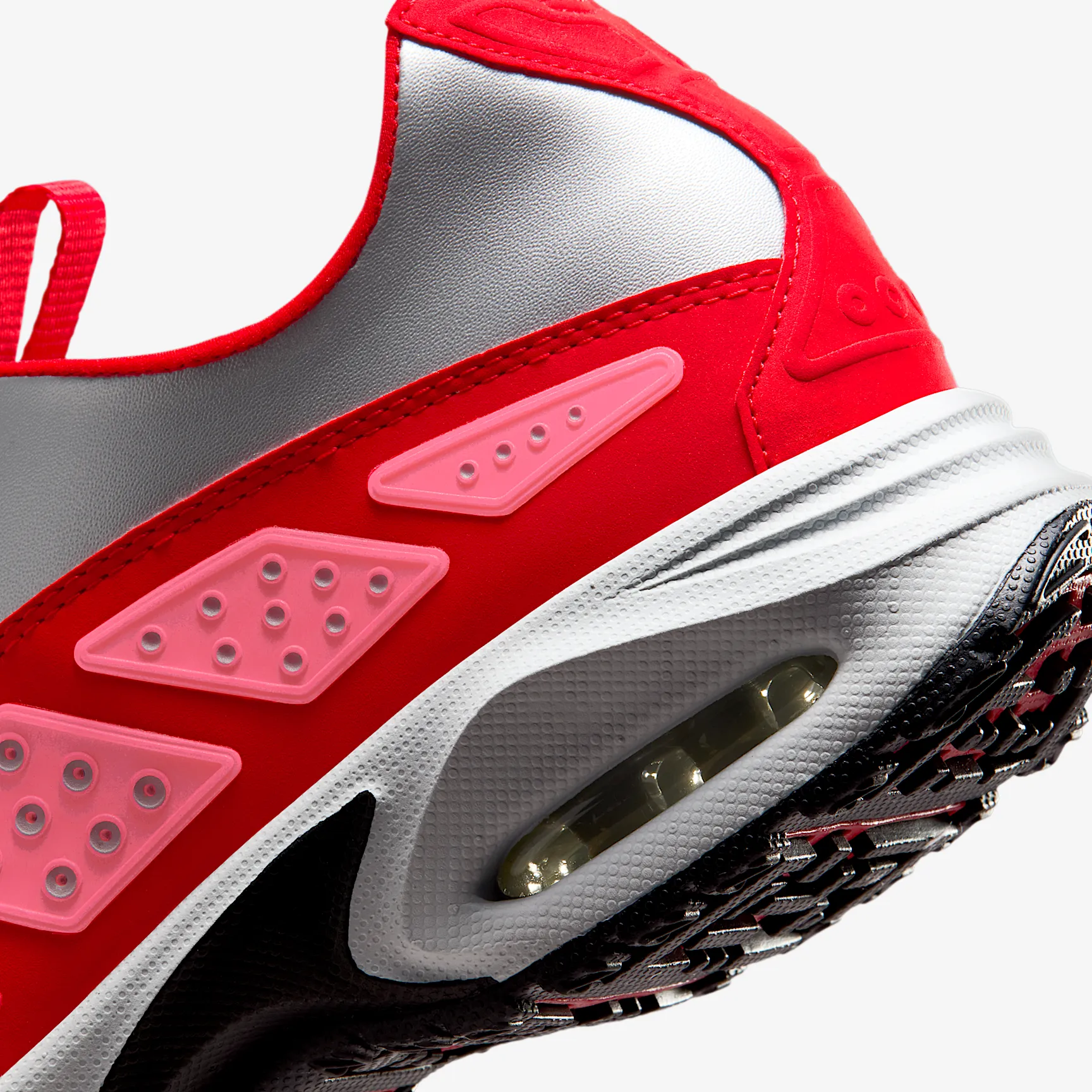 C30421_Nike-Air-Max-SNDR-WMNS_SILVER-FUSION-RED_IH3988-001_img7