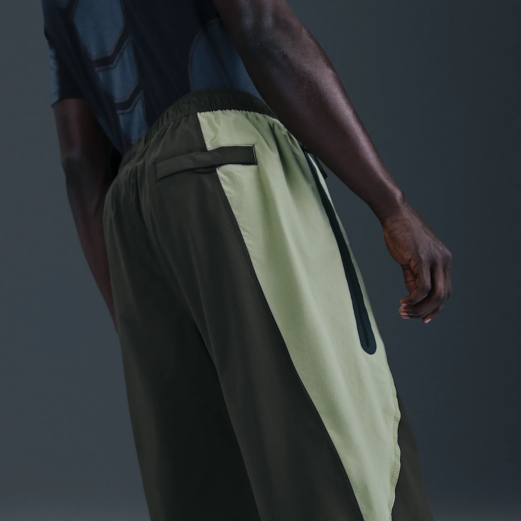 838D76_-Nike-Tech-Dri-FIT-Woven-Colour-Block-Oversized-Trousers_SEQUOIA_IH8466-355_img1