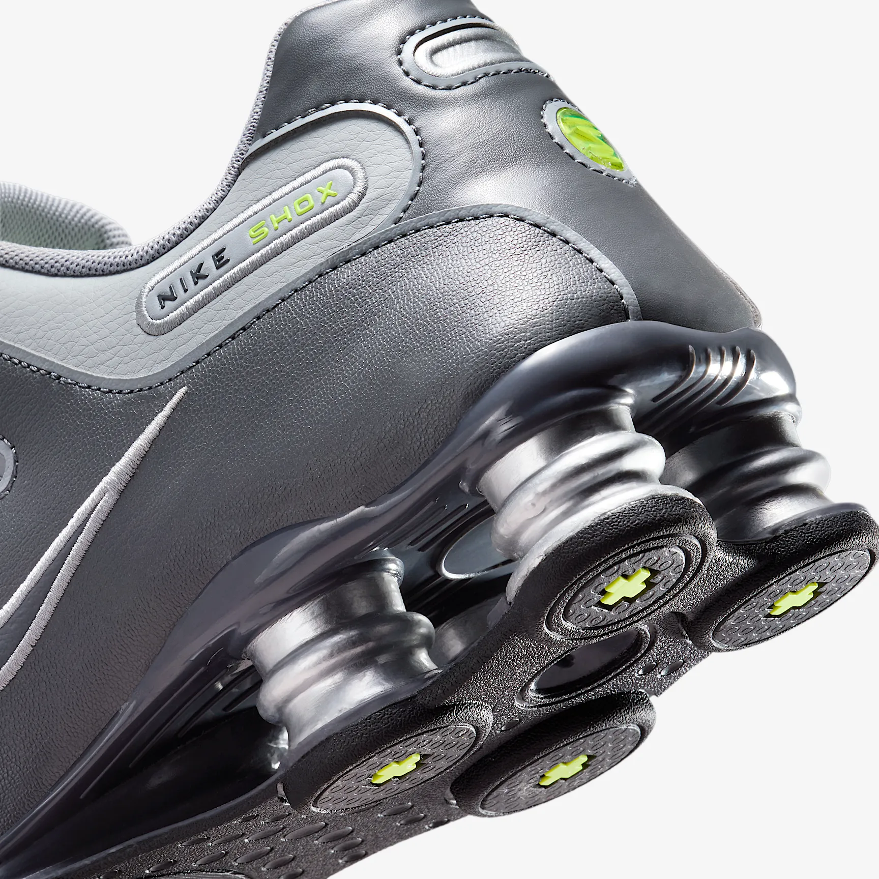 696B71_Nike-Shox-NZ_DARK-GREY_378341-009_img7