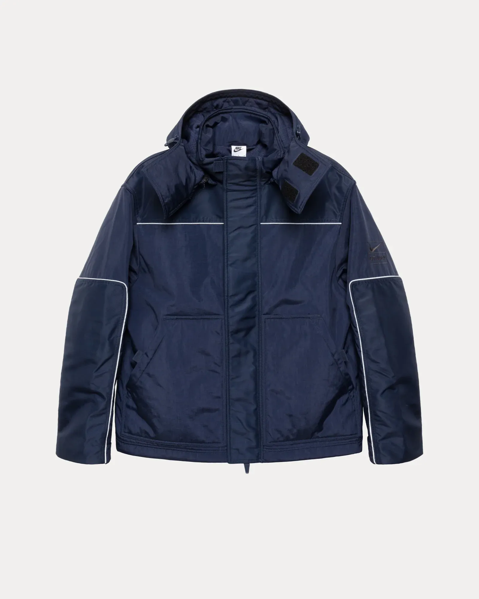 131A24_Nike-x-Stussy-Utility-Hooded-Jacket_OBSIDIAN_HQ8517-451_img0
