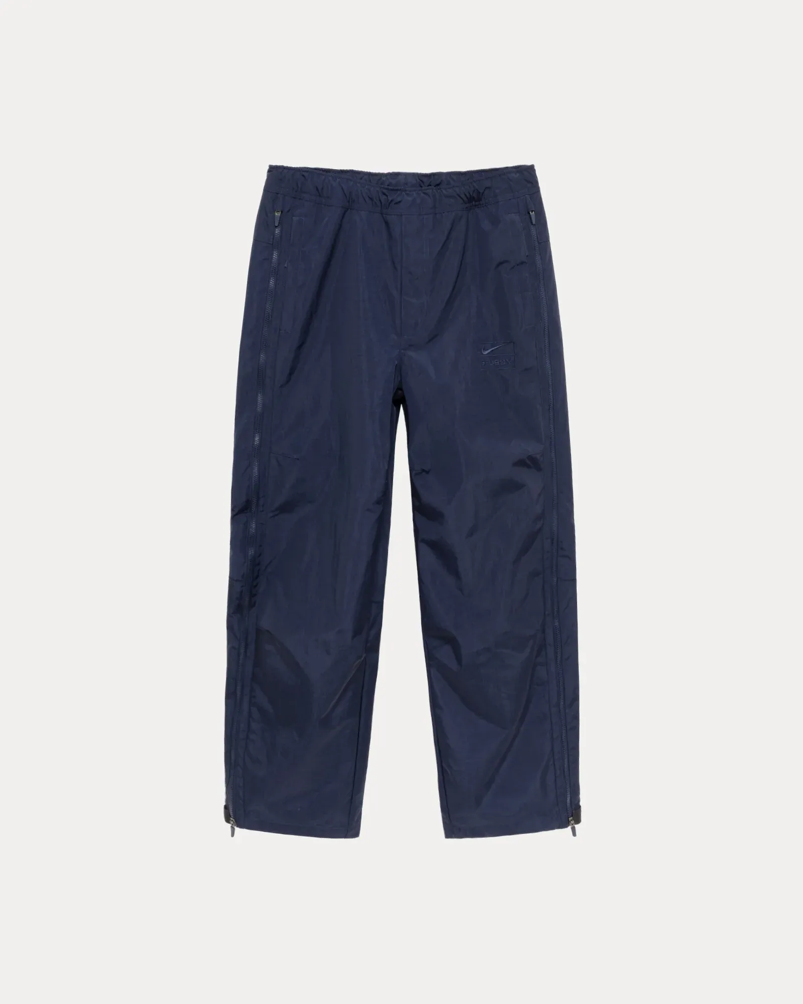 172232_Stussy-x-Nike-Utility-Trousers_OBSIDIAN_HQ8545-451_img0
