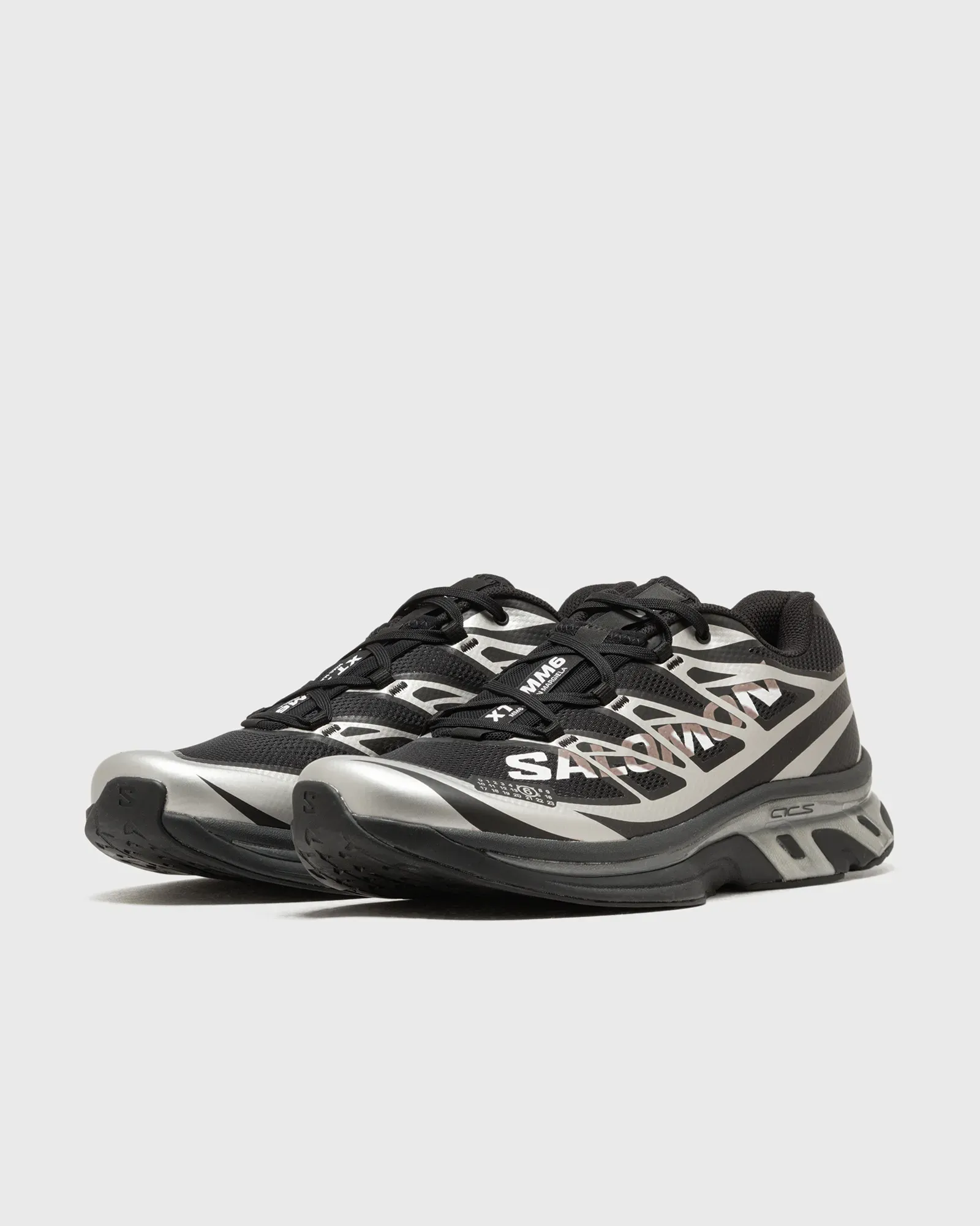 000000_MM6-Maison-Margiela-x-Salomon-XT_BLACK-SILVER_SH1WS0020-P6303-HB049_img1