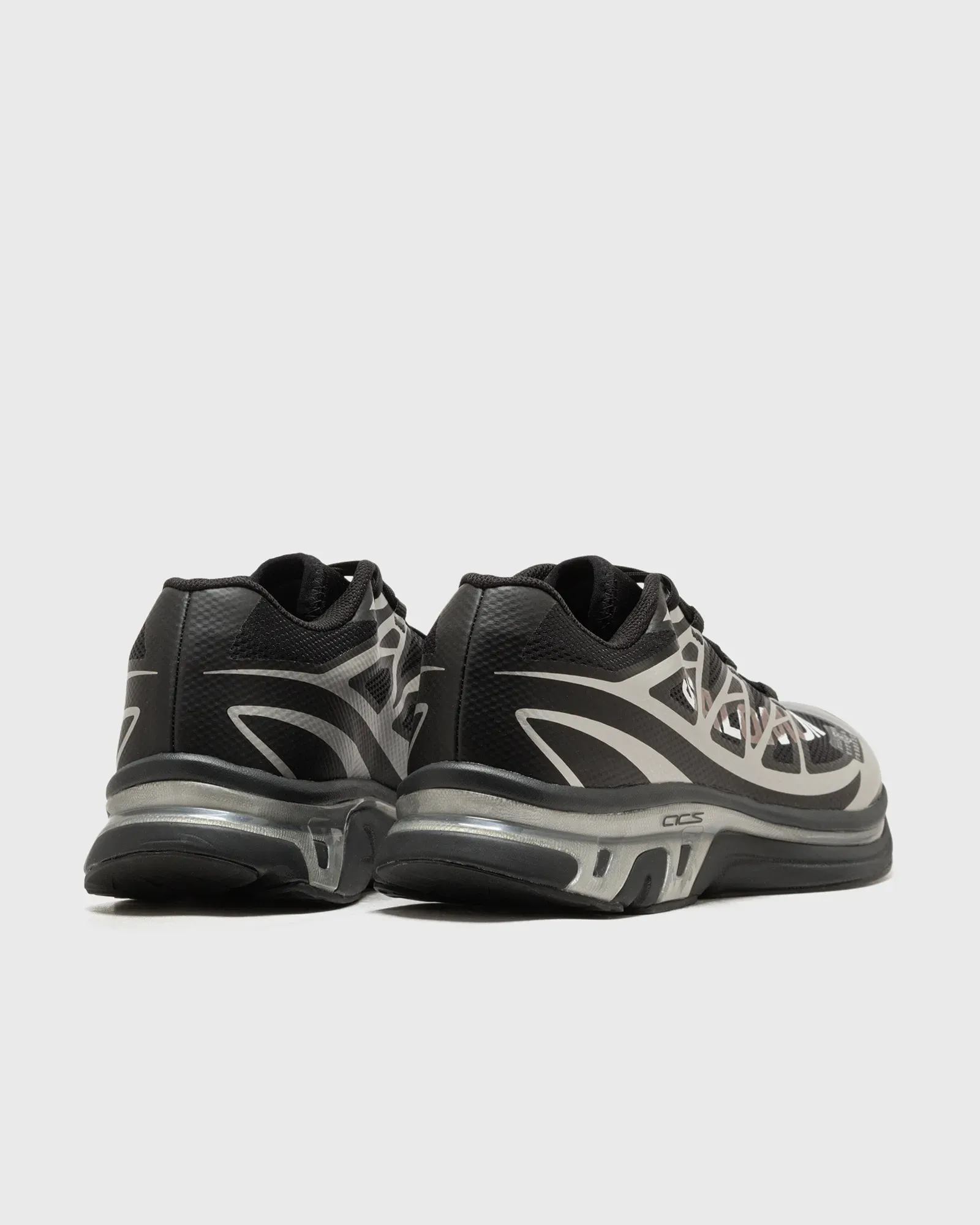 000000_MM6-Maison-Margiela-x-Salomon-XT_BLACK-SILVER_SH1WS0020-P6303-HB049_img3