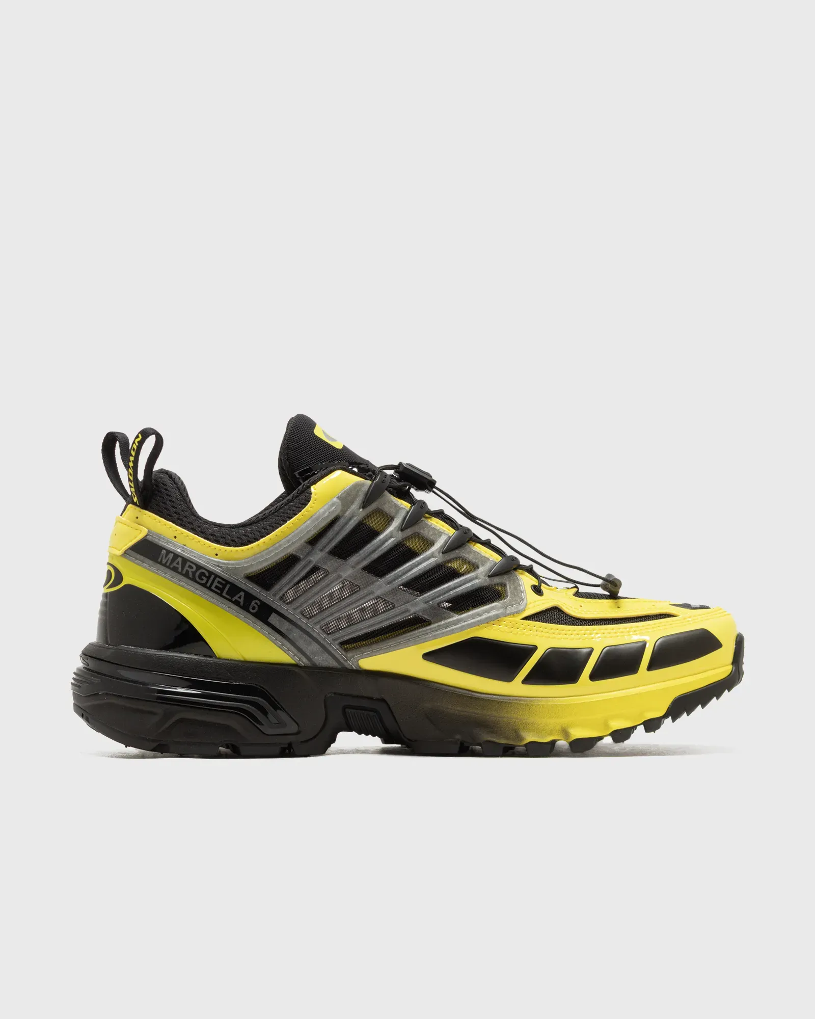 E0CB39_MM6-Maison-Margiela-x-Salomon-ACS-Pro_BLACK-BLAZING-YELLOW_S59WS0214-P6163-HB006_img2