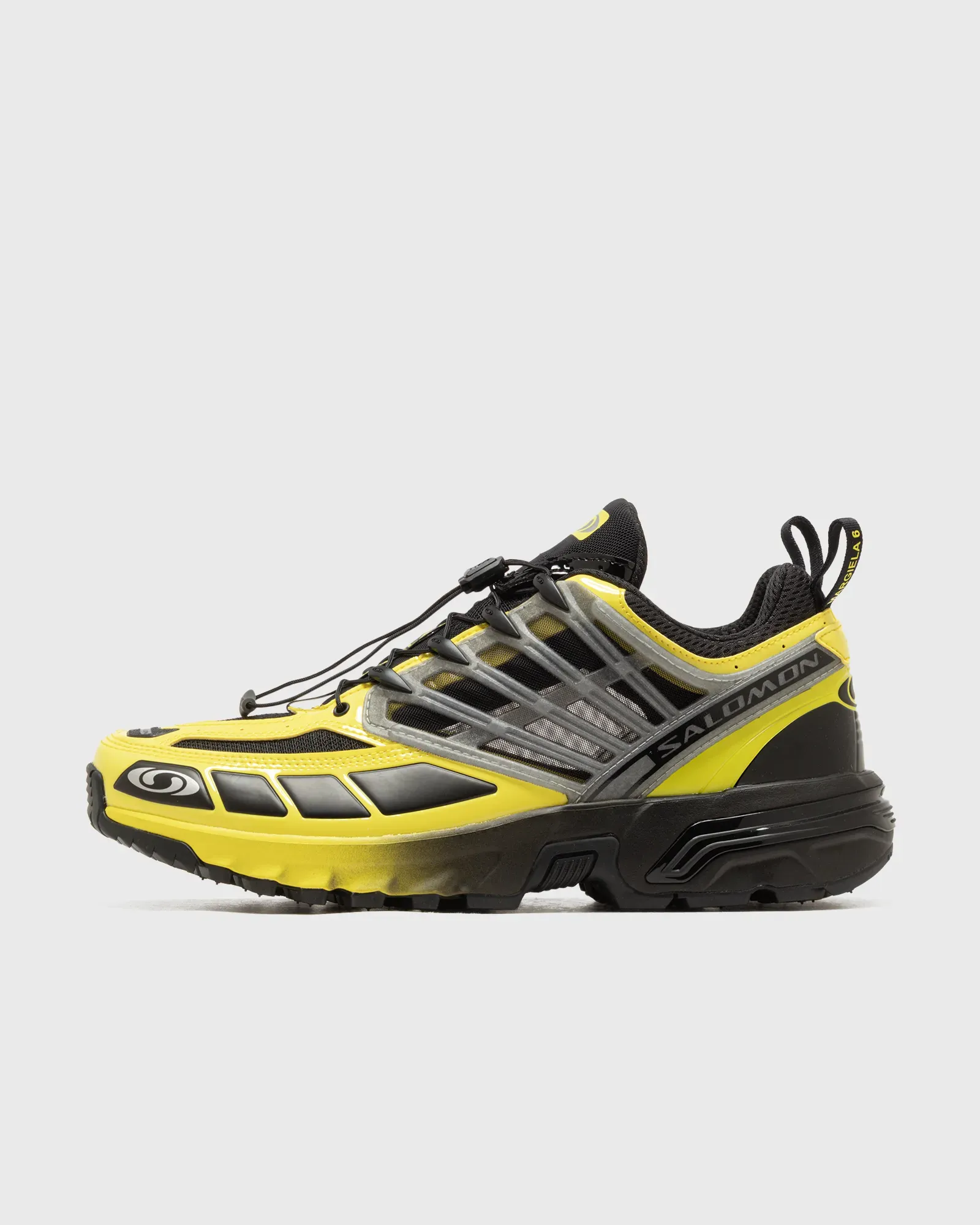 E0CB39_MM6-Maison-Margiela-x-Salomon-ACS-Pro_BLACK-BLAZING-YELLOW_S59WS0214-P6163-HB006_img0