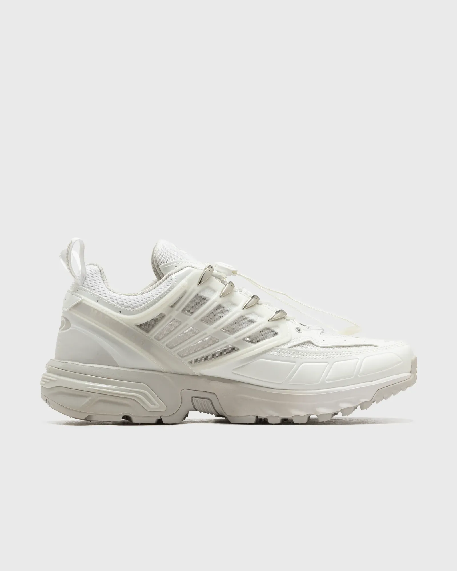 DBDCD7_MM6-Maison-Margiela-x-Salomon-ACS-Pro_WHITE_S59WS0214-P6163-HB008_img2