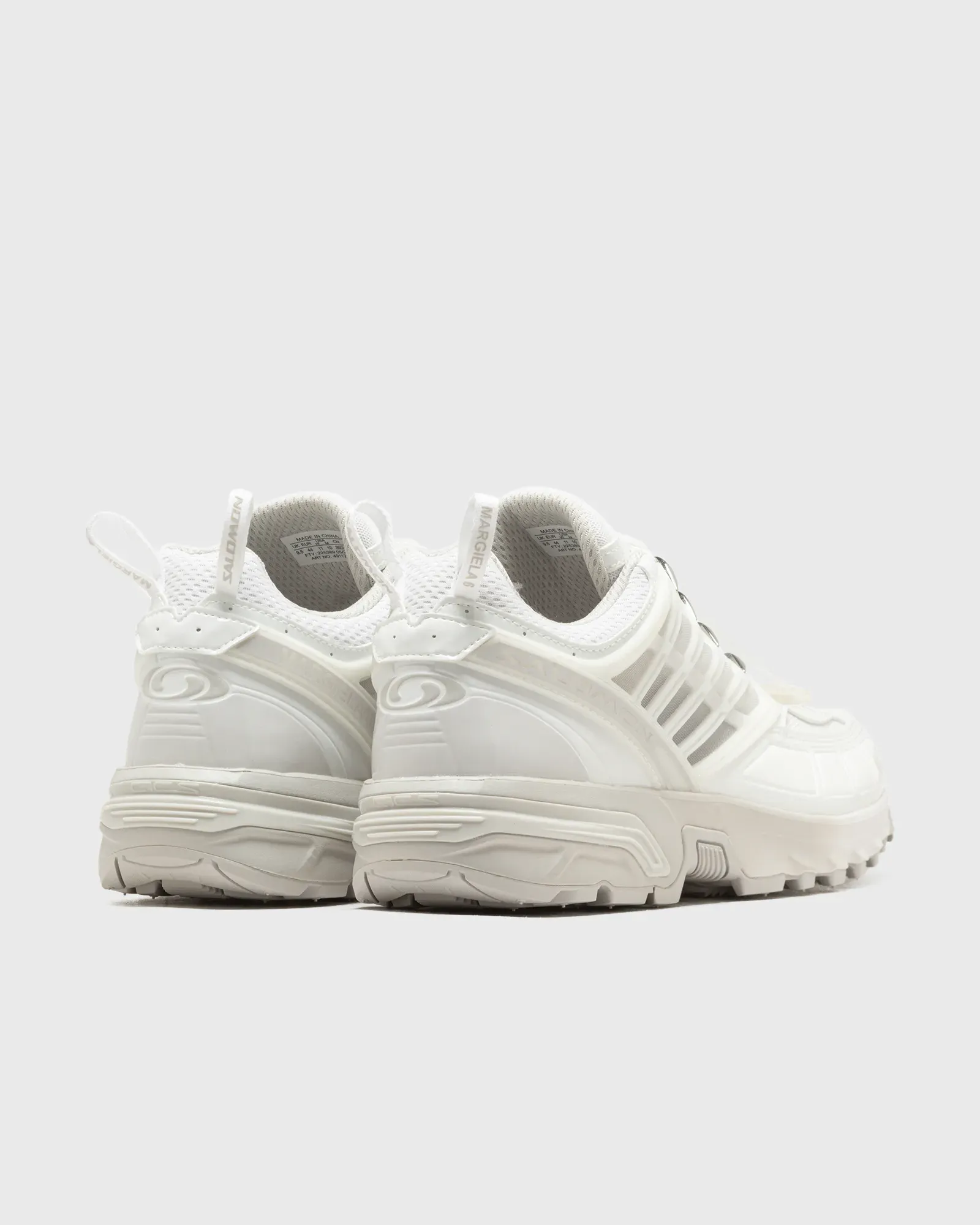 DBDCD7_MM6-Maison-Margiela-x-Salomon-ACS-Pro_WHITE_S59WS0214-P6163-HB008_img3