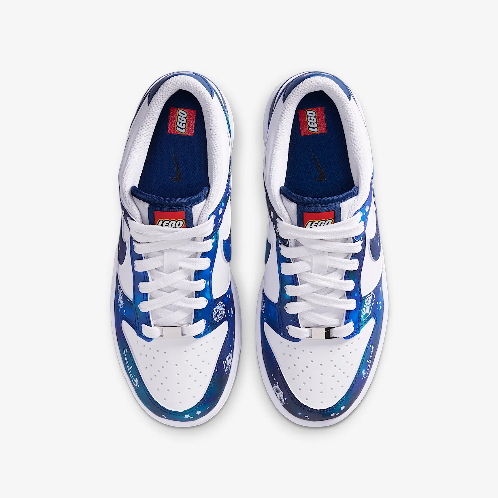 3977CA_LEGO-x-Nike-Dunk-Low-GS_BRAVE-BLUE_IM1448-100_img3